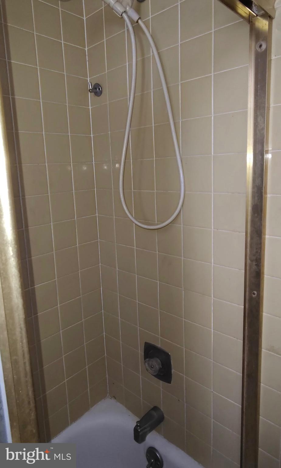 PHILADELPHIA (SOUTHWEST) - Residential Income