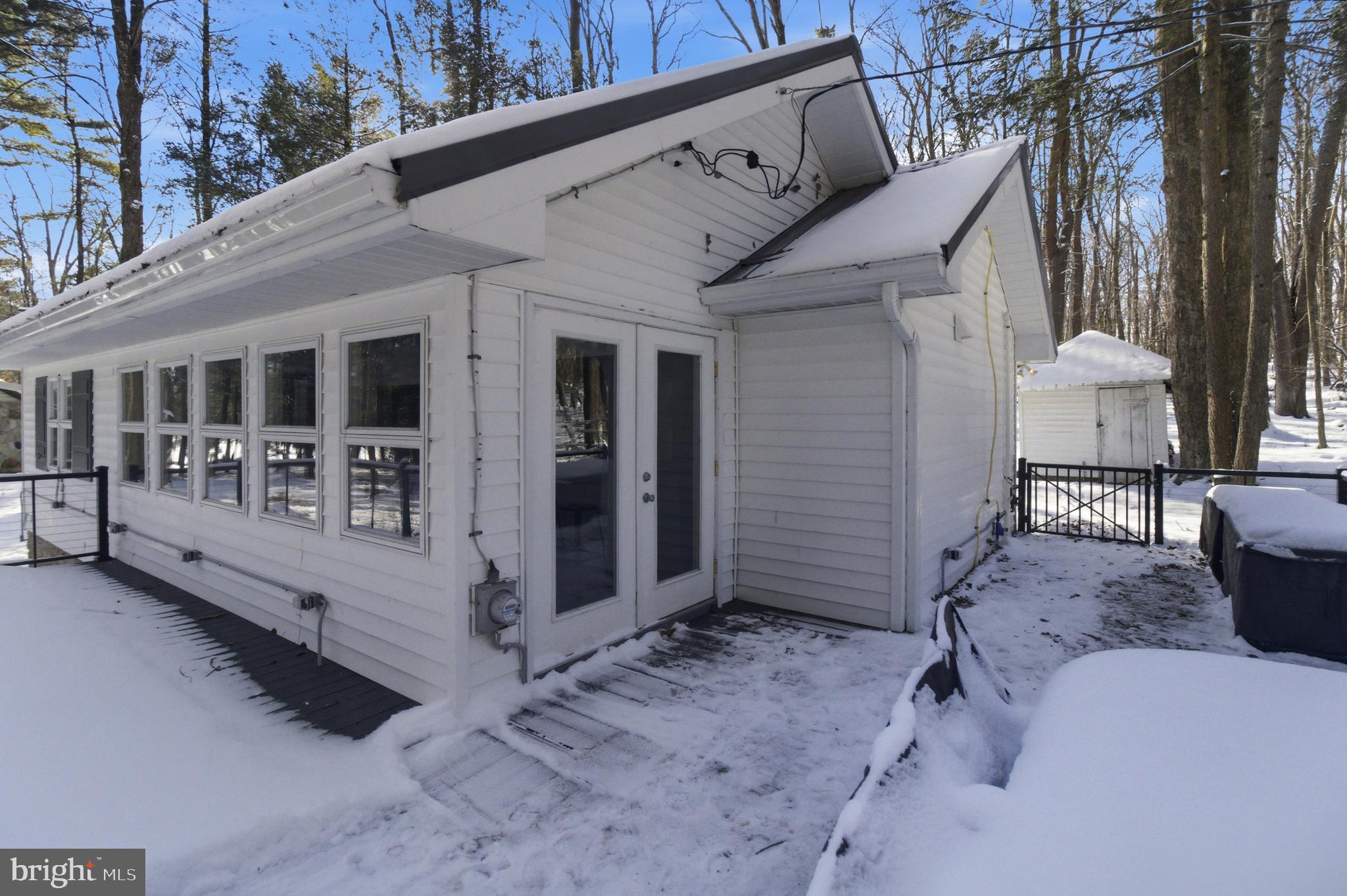 BLACK MOSHANNON - Residential