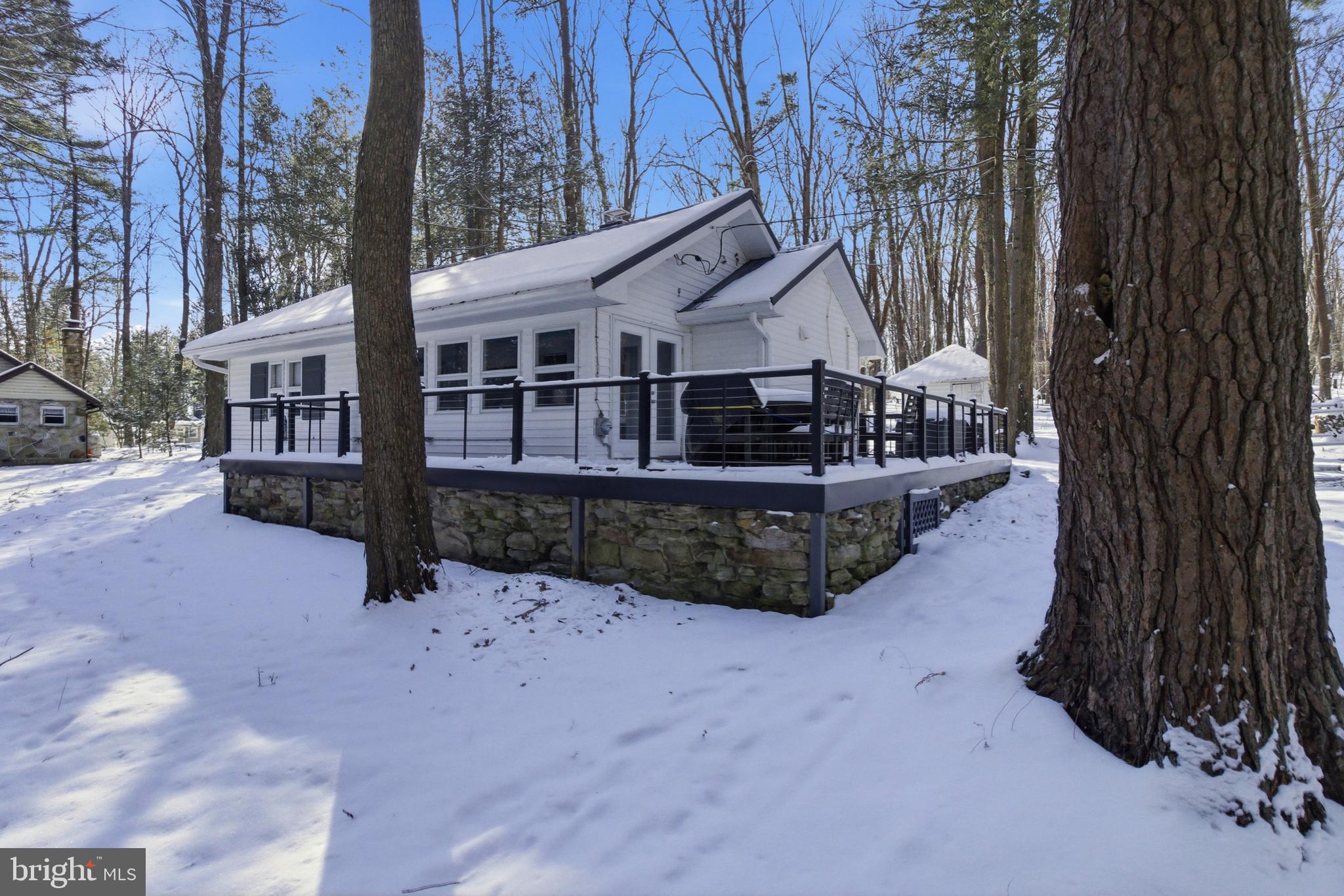 BLACK MOSHANNON - Residential
