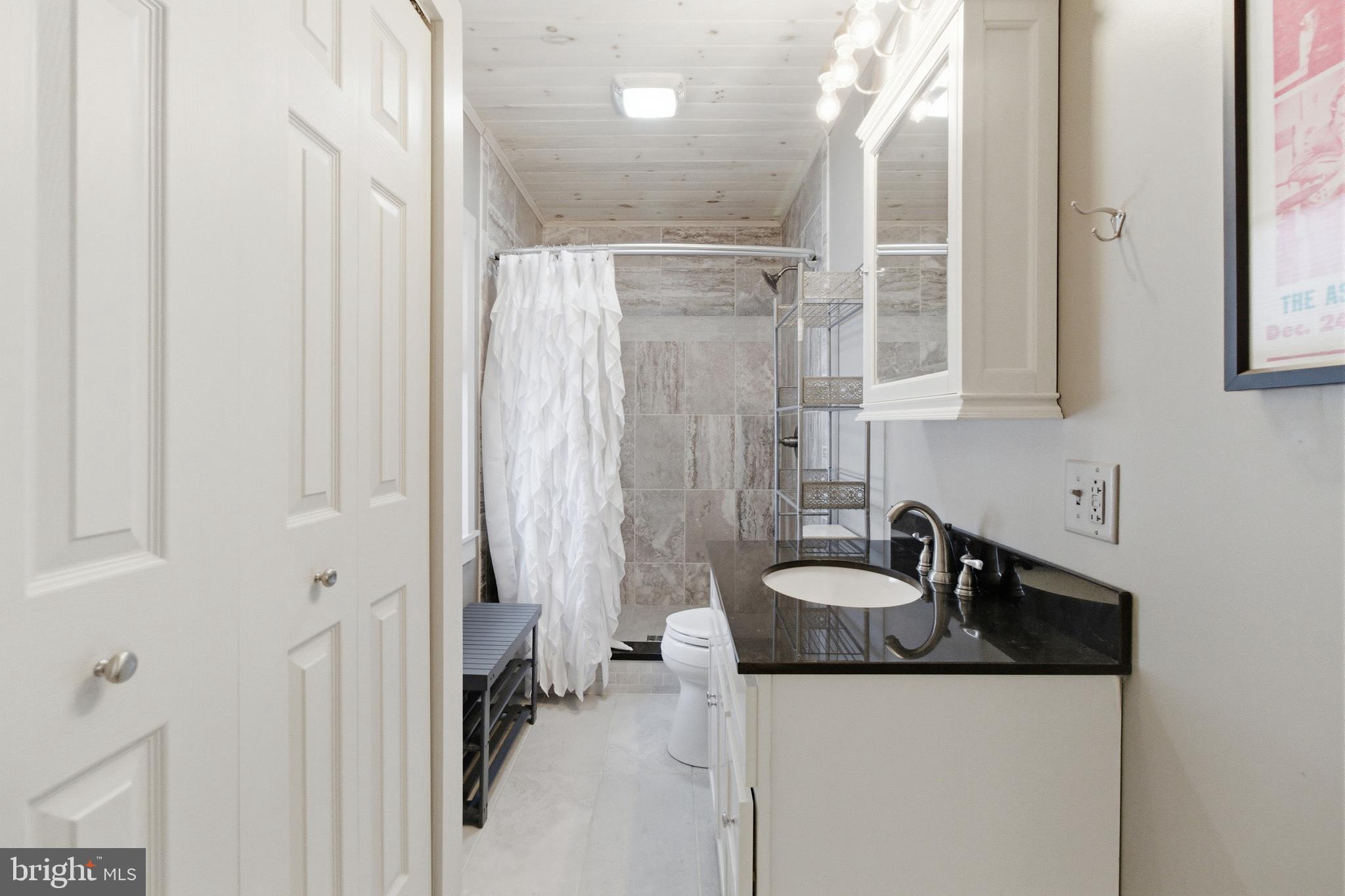 BLACK MOSHANNON - Residential