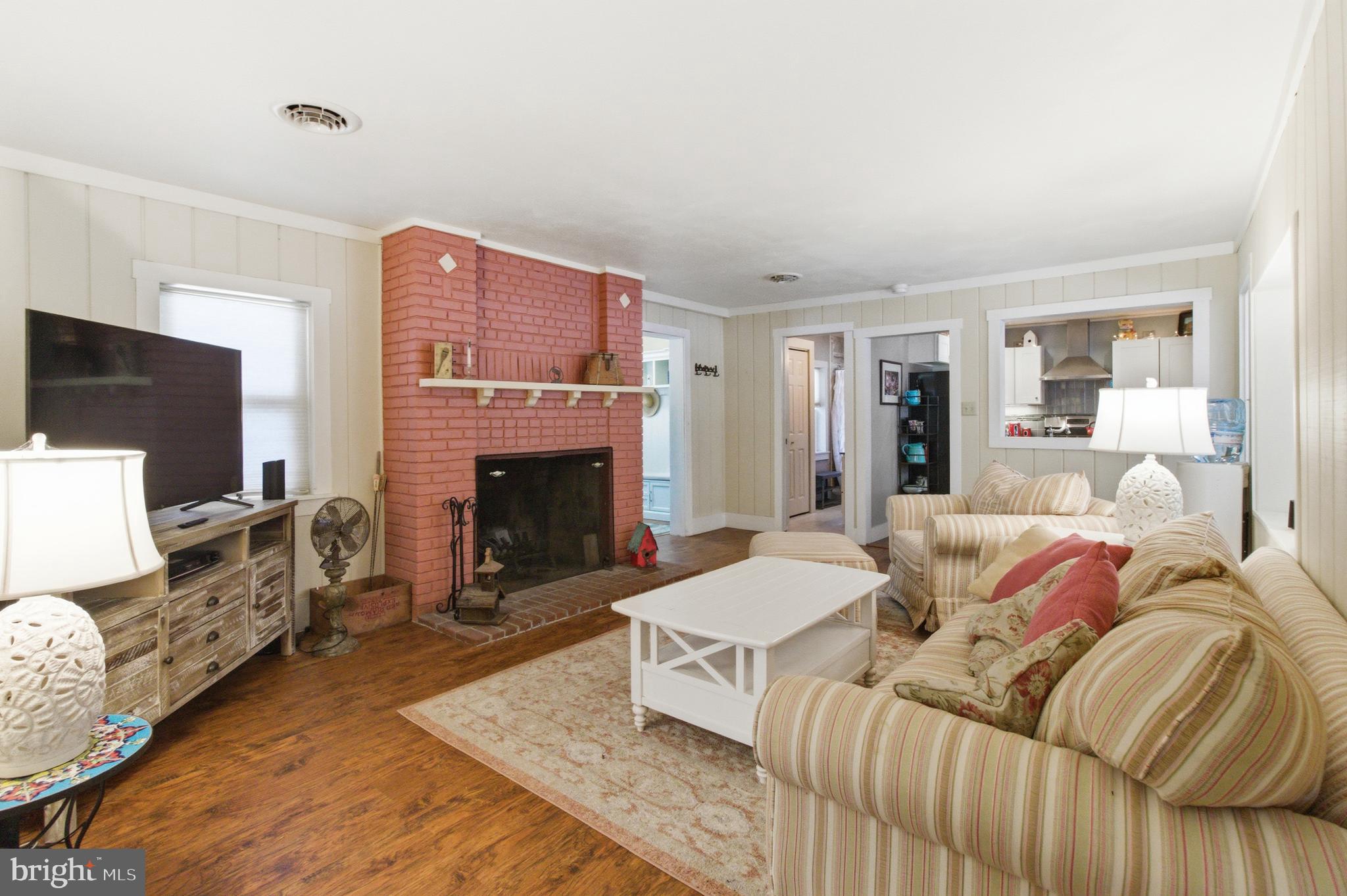 BLACK MOSHANNON - Residential