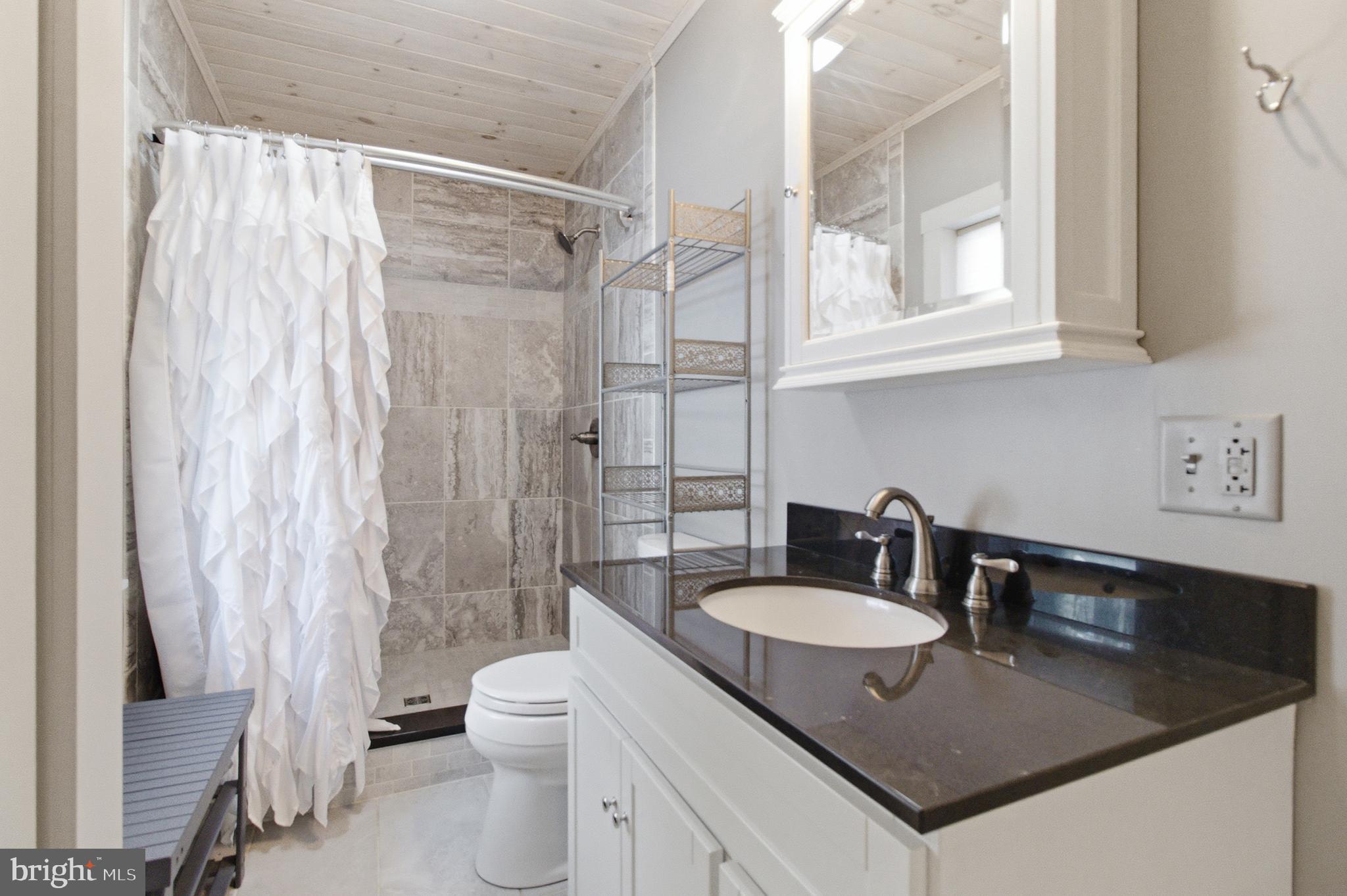 BLACK MOSHANNON - Residential