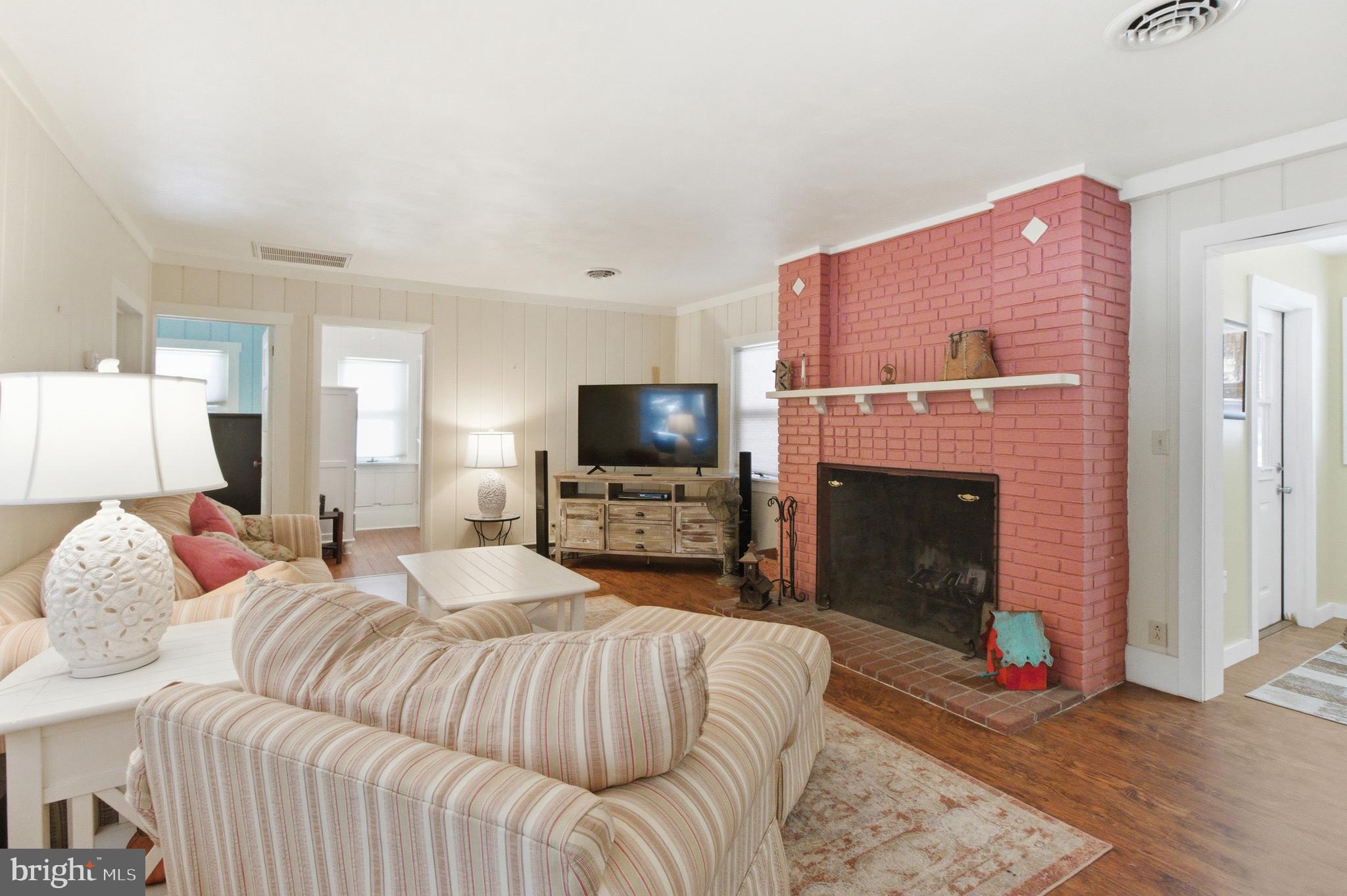 BLACK MOSHANNON - Residential