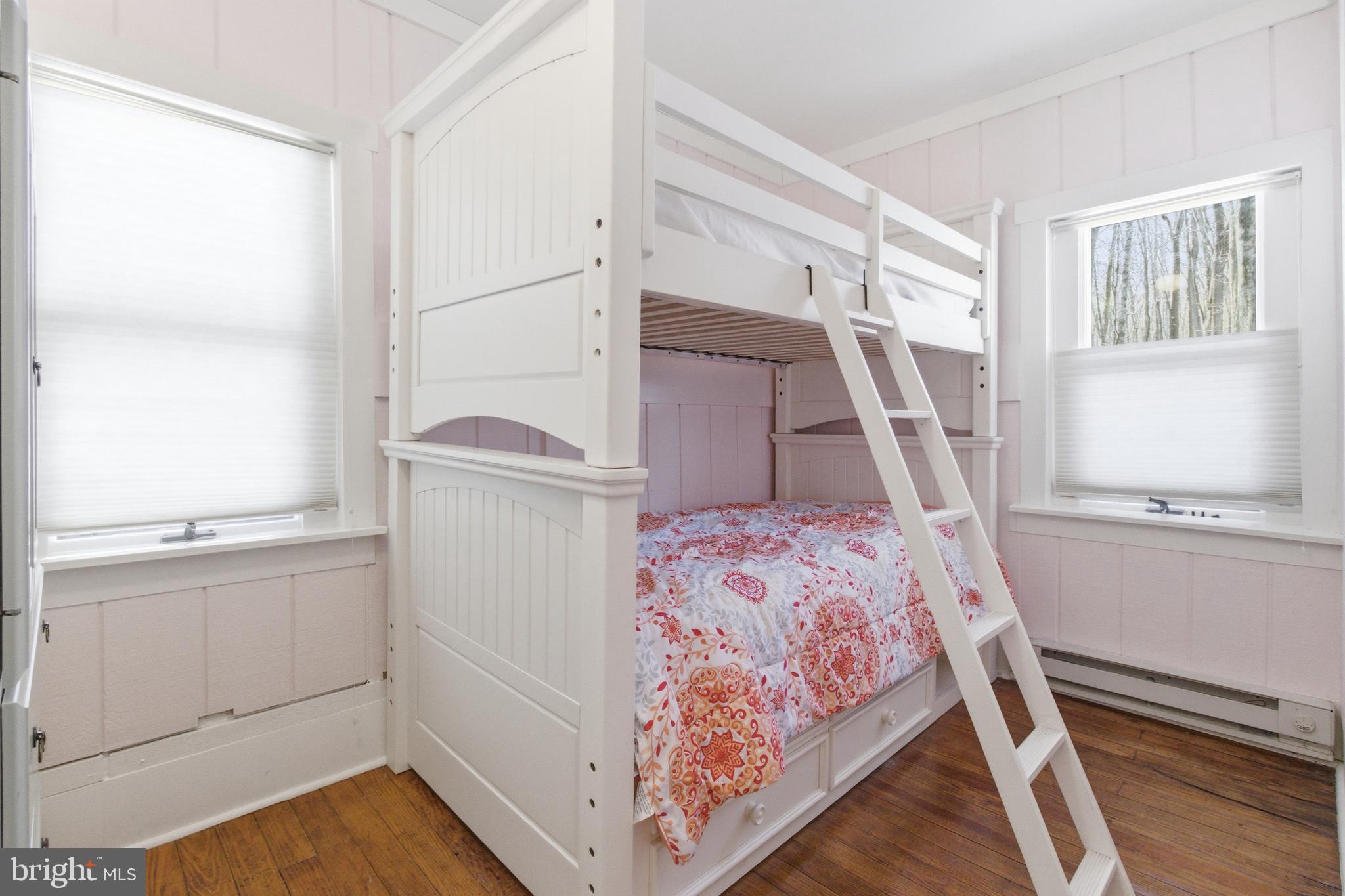 BLACK MOSHANNON - Residential