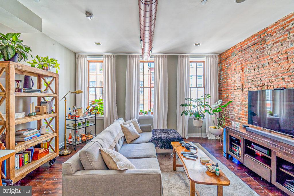 OLD CITY - Residential Lease