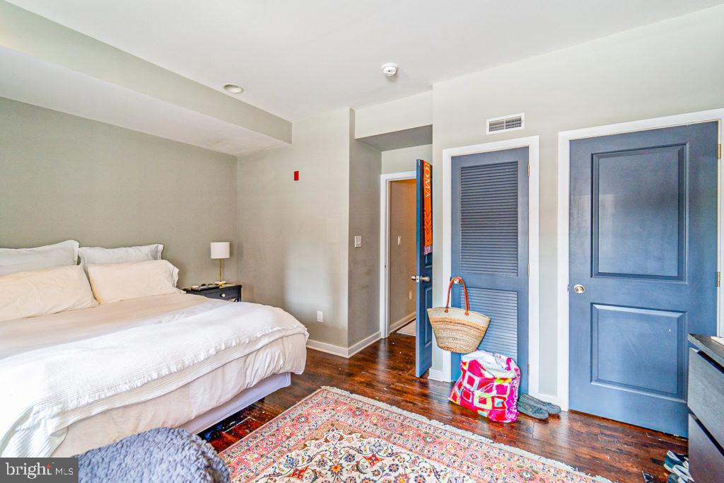 OLD CITY - Residential Lease