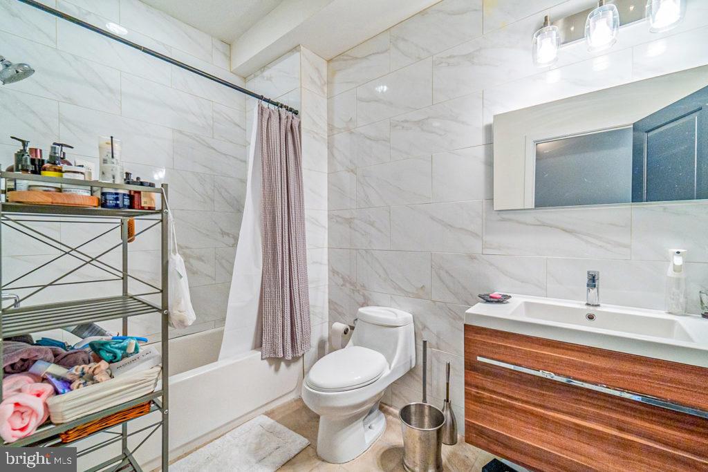 OLD CITY - Residential Lease