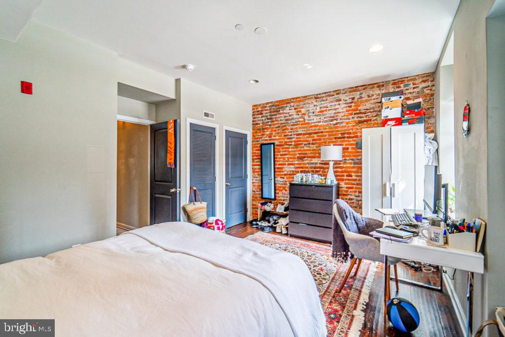 OLD CITY - Residential Lease