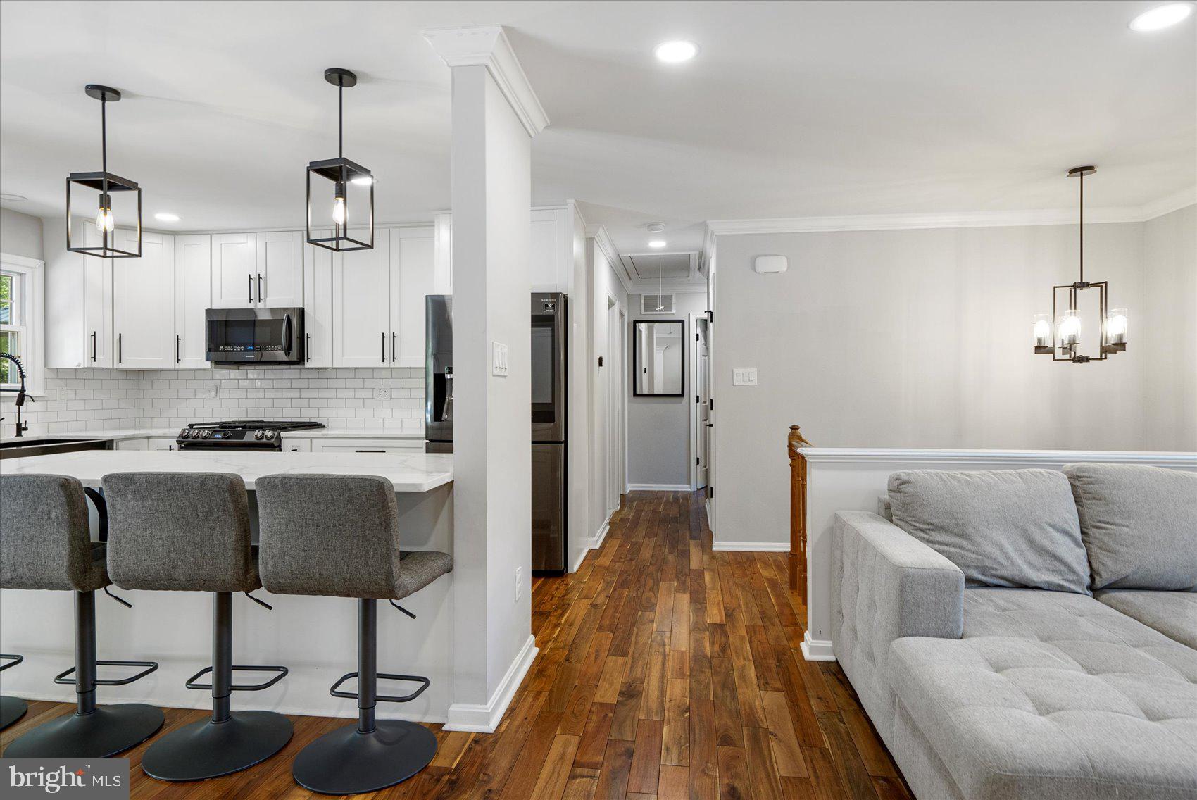 WHITES COVE - Residential Lease