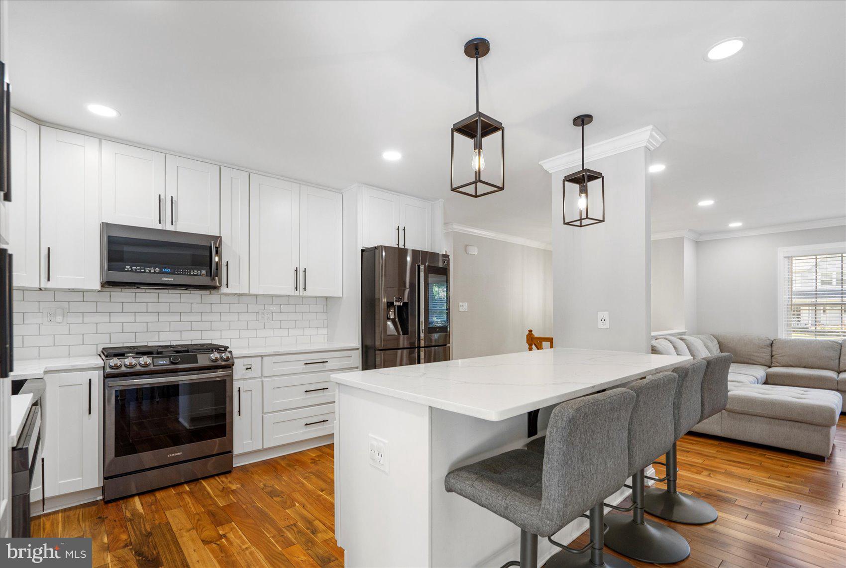 WHITES COVE - Residential Lease