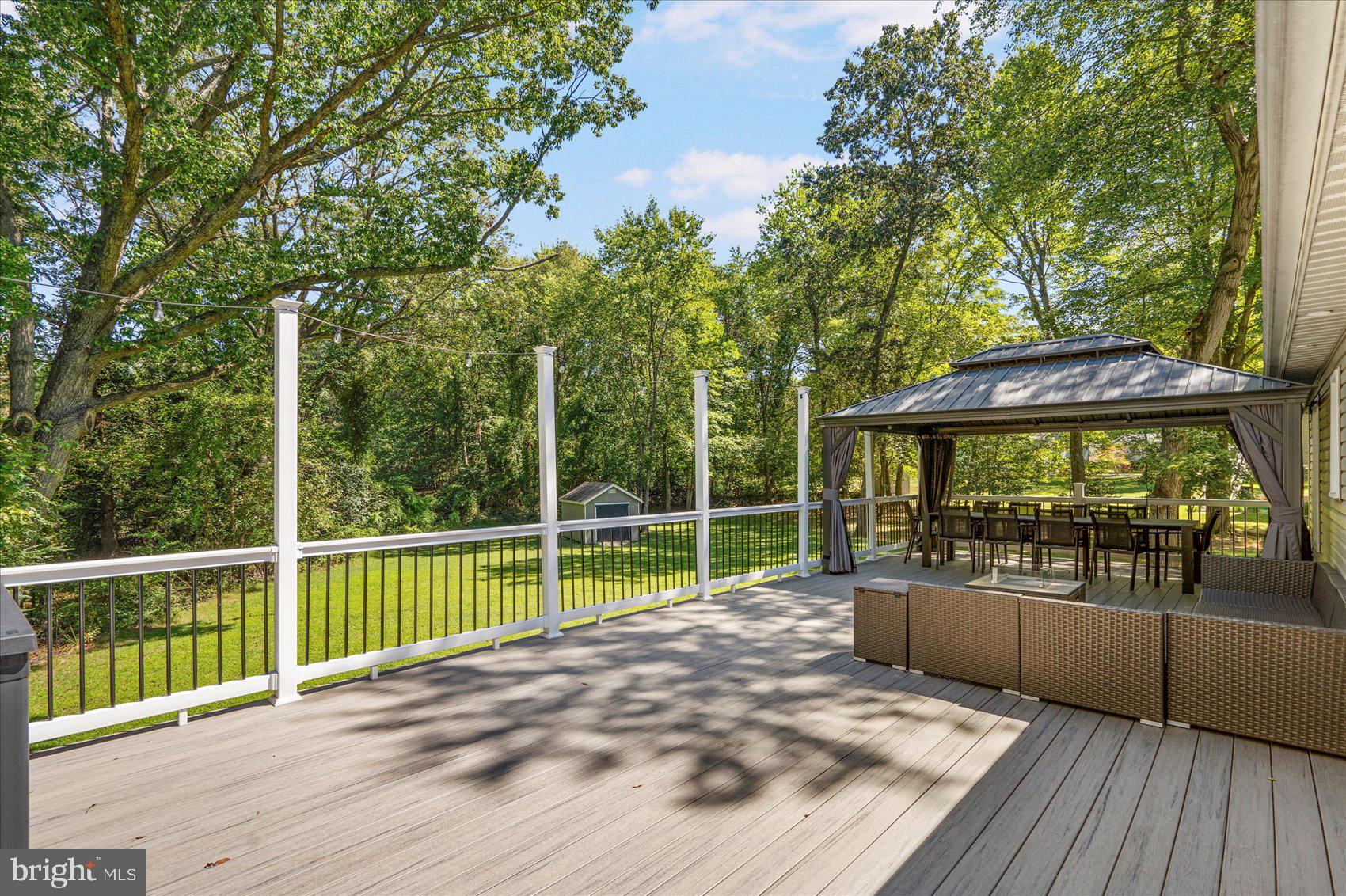 WHITES COVE - Residential Lease