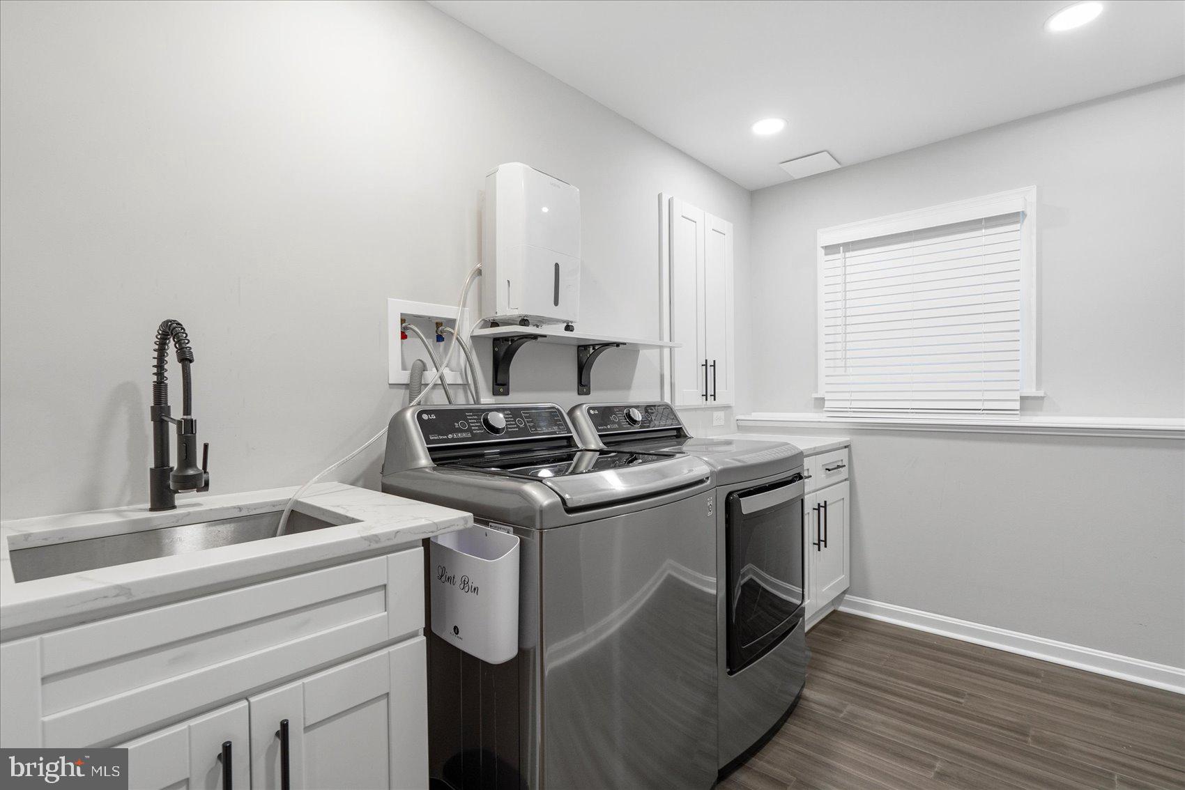 WHITES COVE - Residential Lease