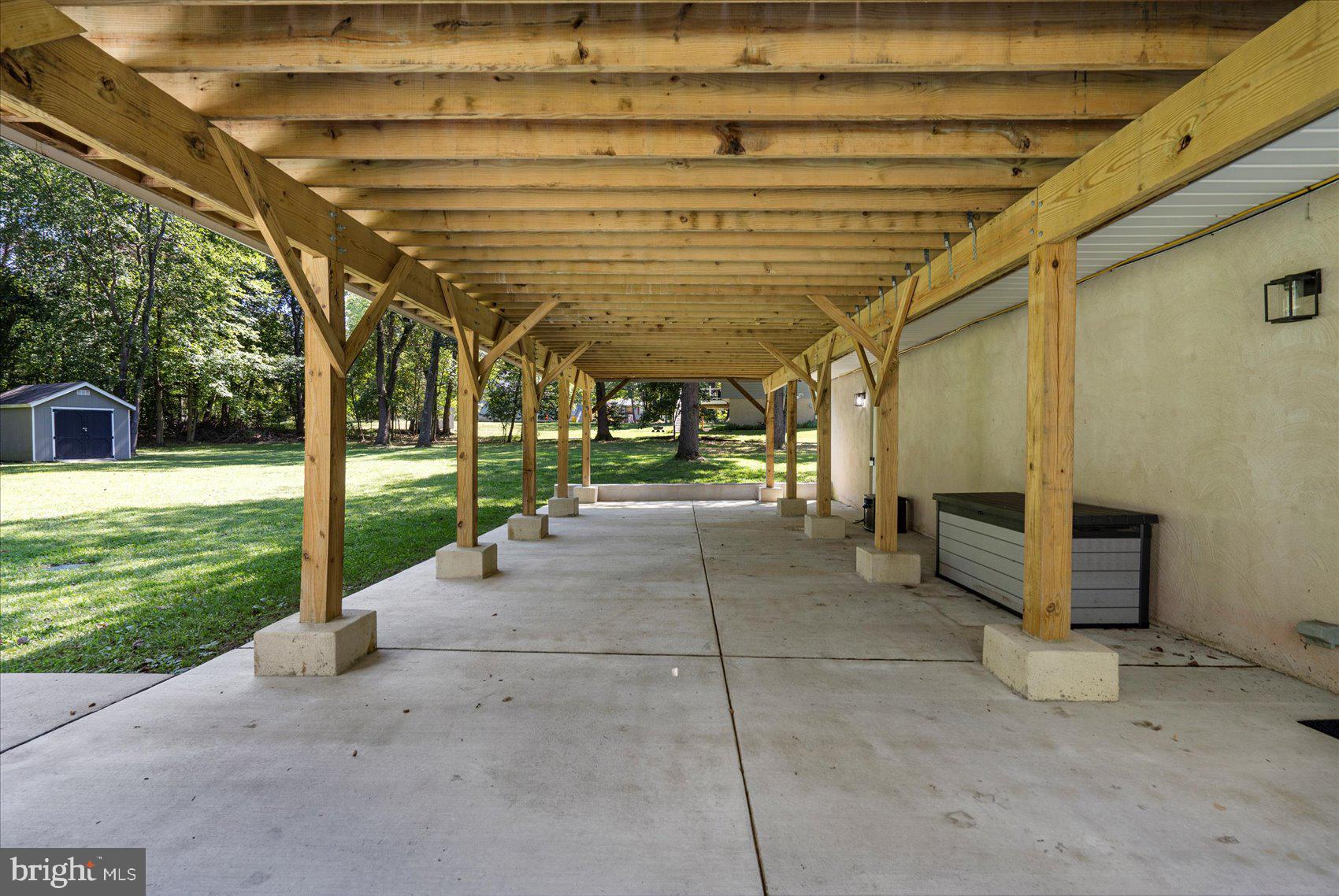 WHITES COVE - Residential Lease