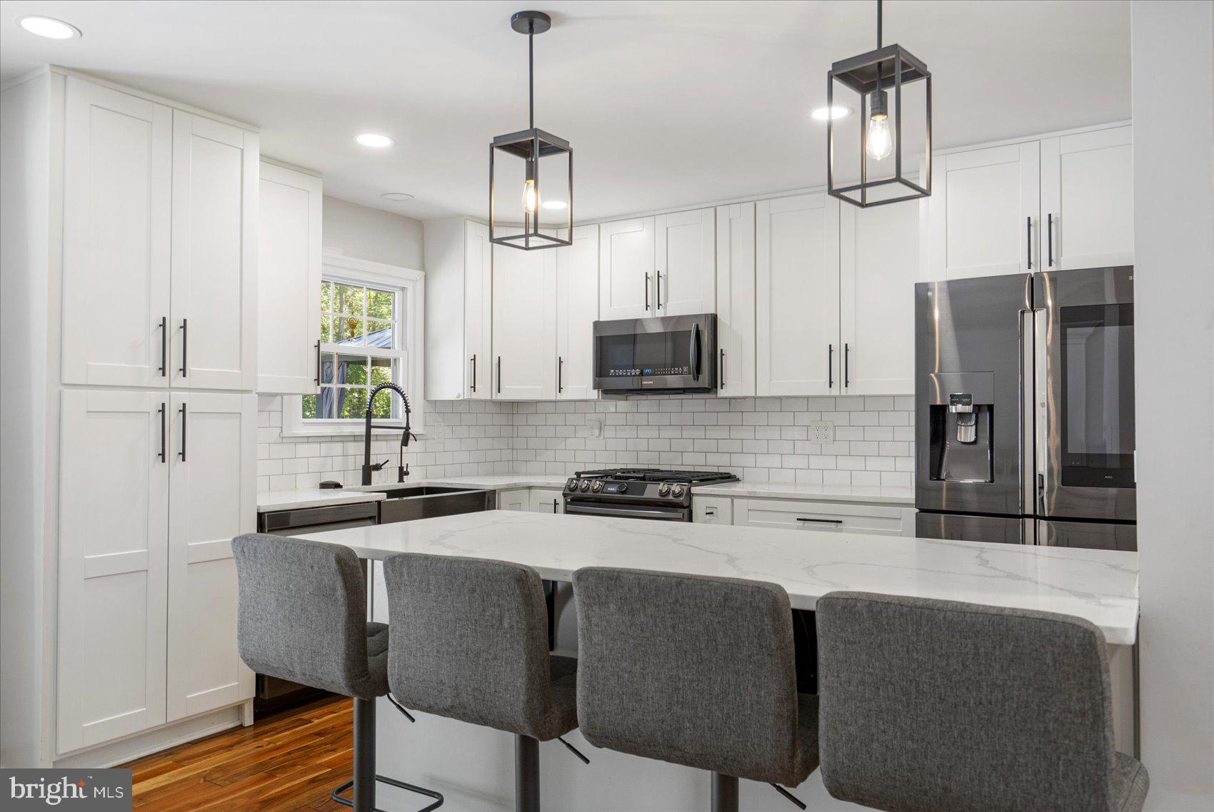 WHITES COVE - Residential Lease