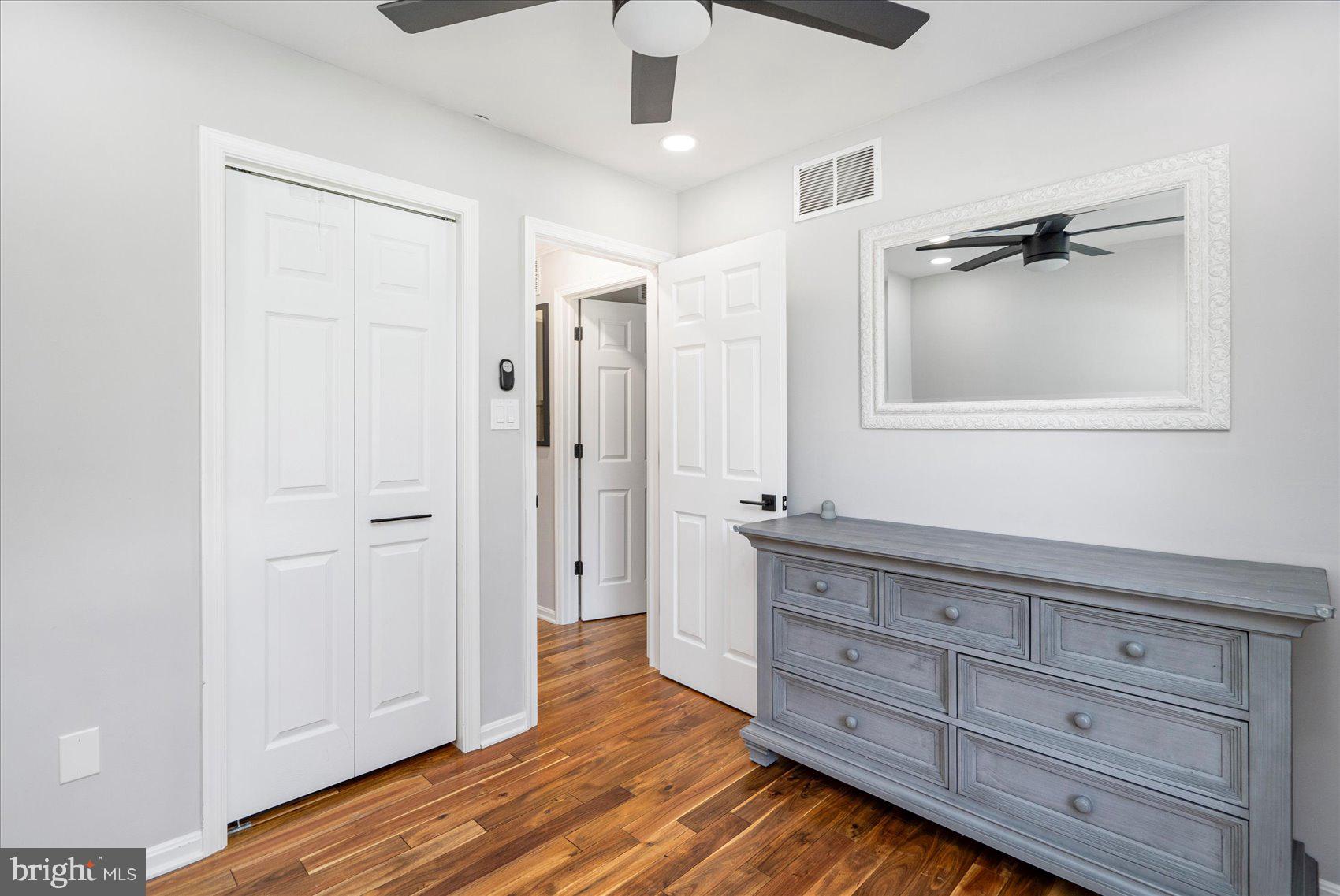 WHITES COVE - Residential Lease