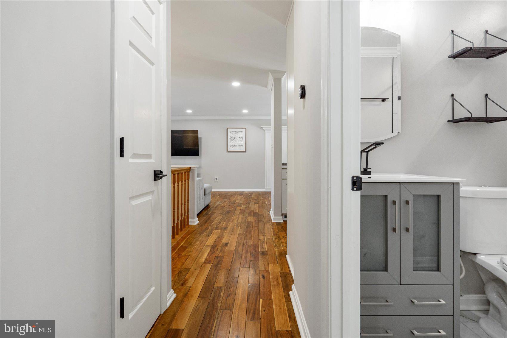 WHITES COVE - Residential Lease