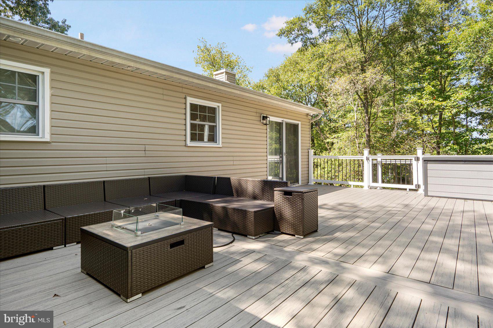 WHITES COVE - Residential Lease