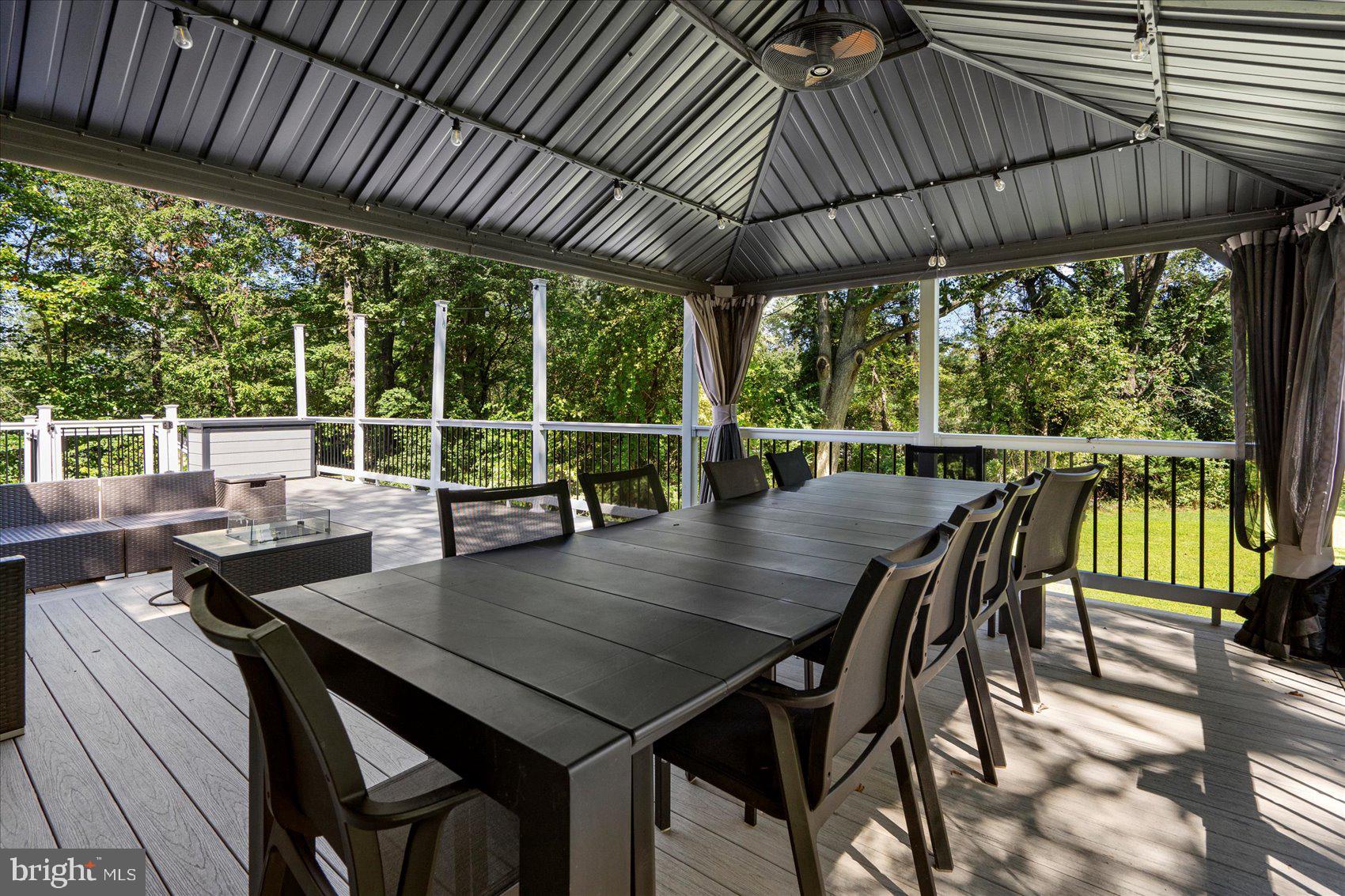 WHITES COVE - Residential Lease