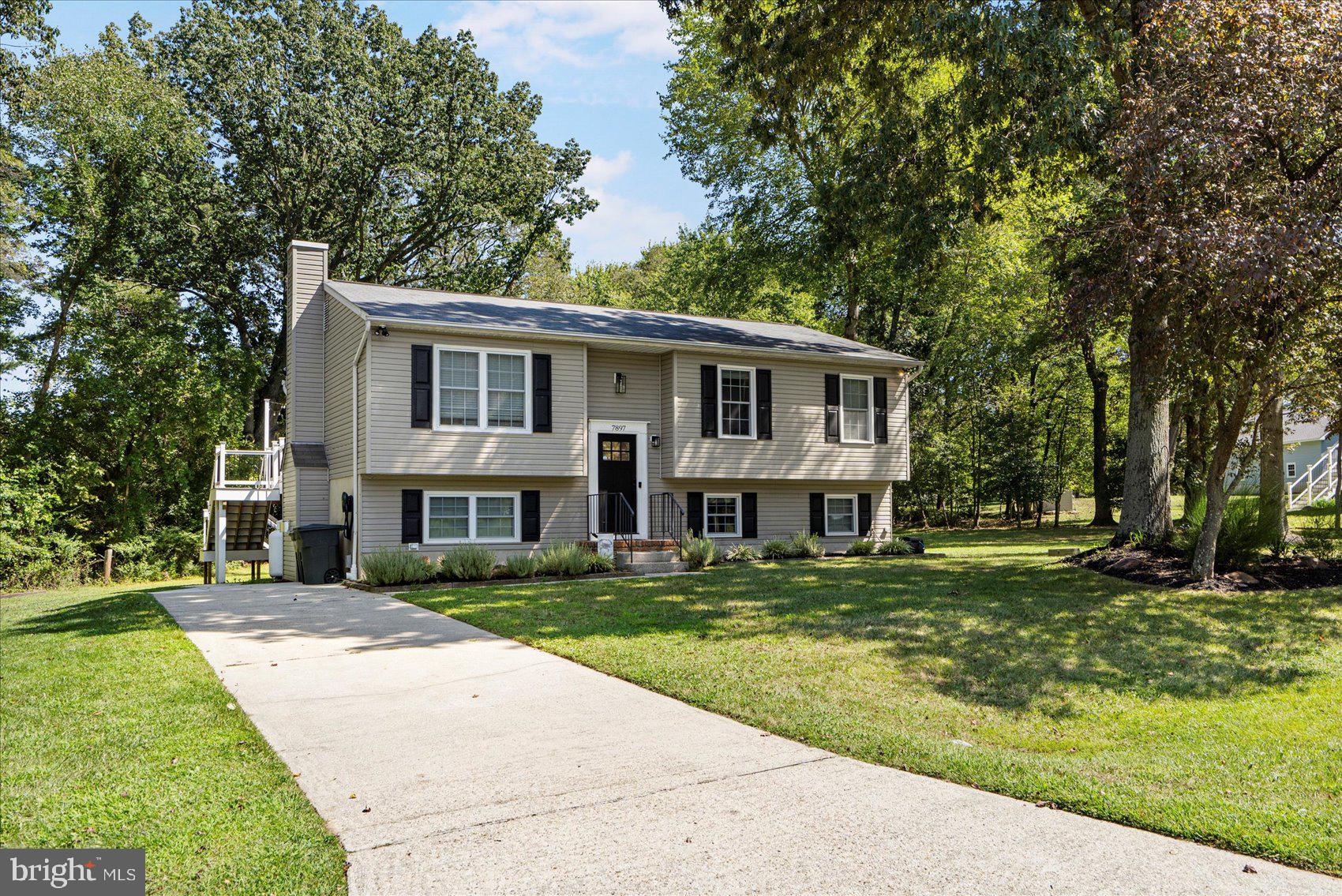 WHITES COVE - Residential Lease