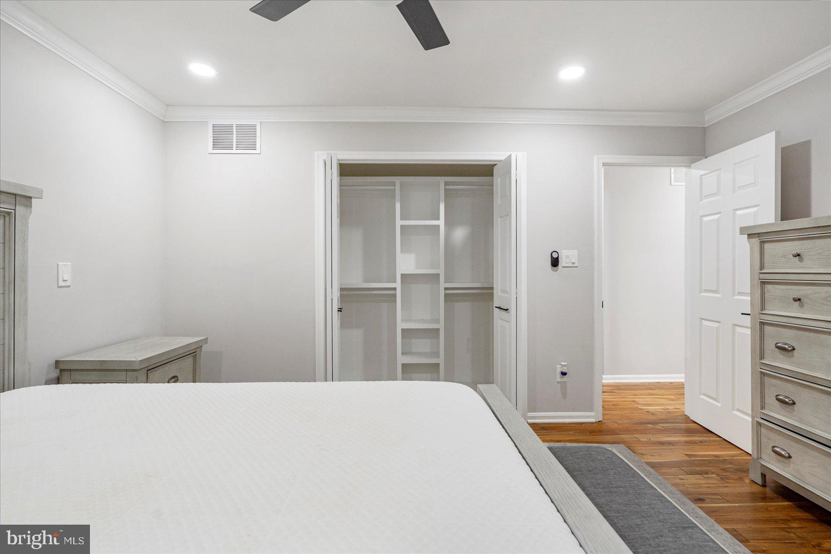 WHITES COVE - Residential Lease