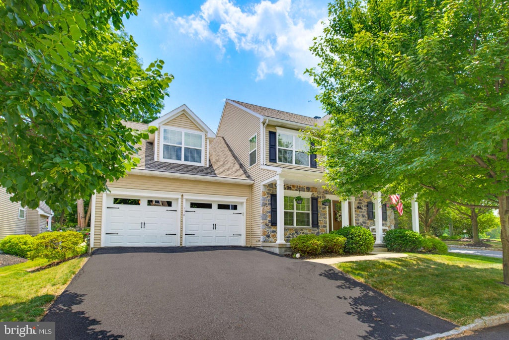 Photo of 116 Hawthorne Circle, LANCASTER, PA 17602 (MLS # PALA2093920)