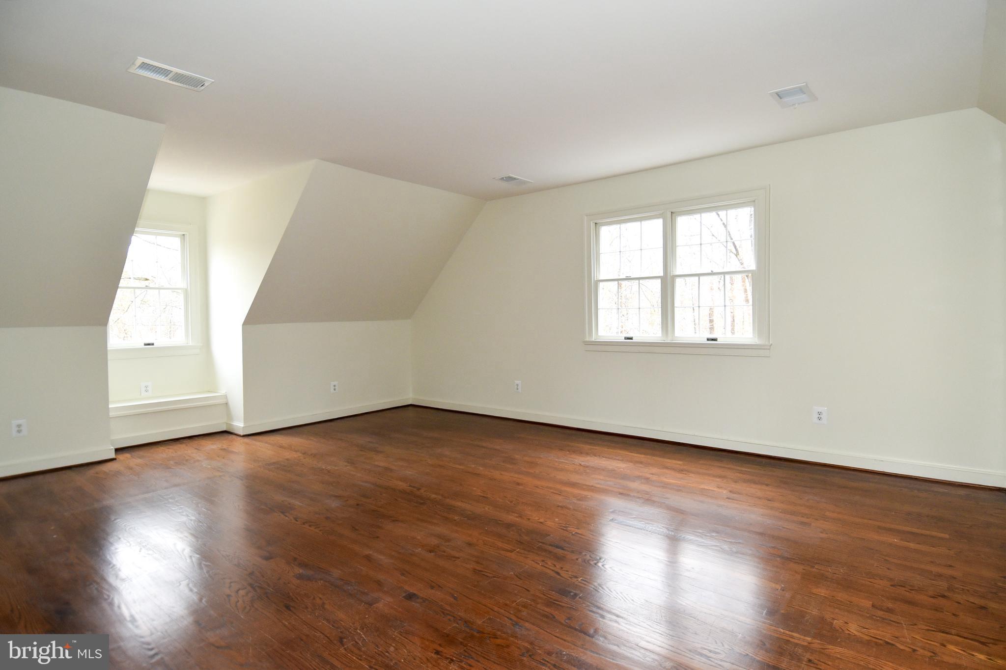 SHADOWALK - Residential