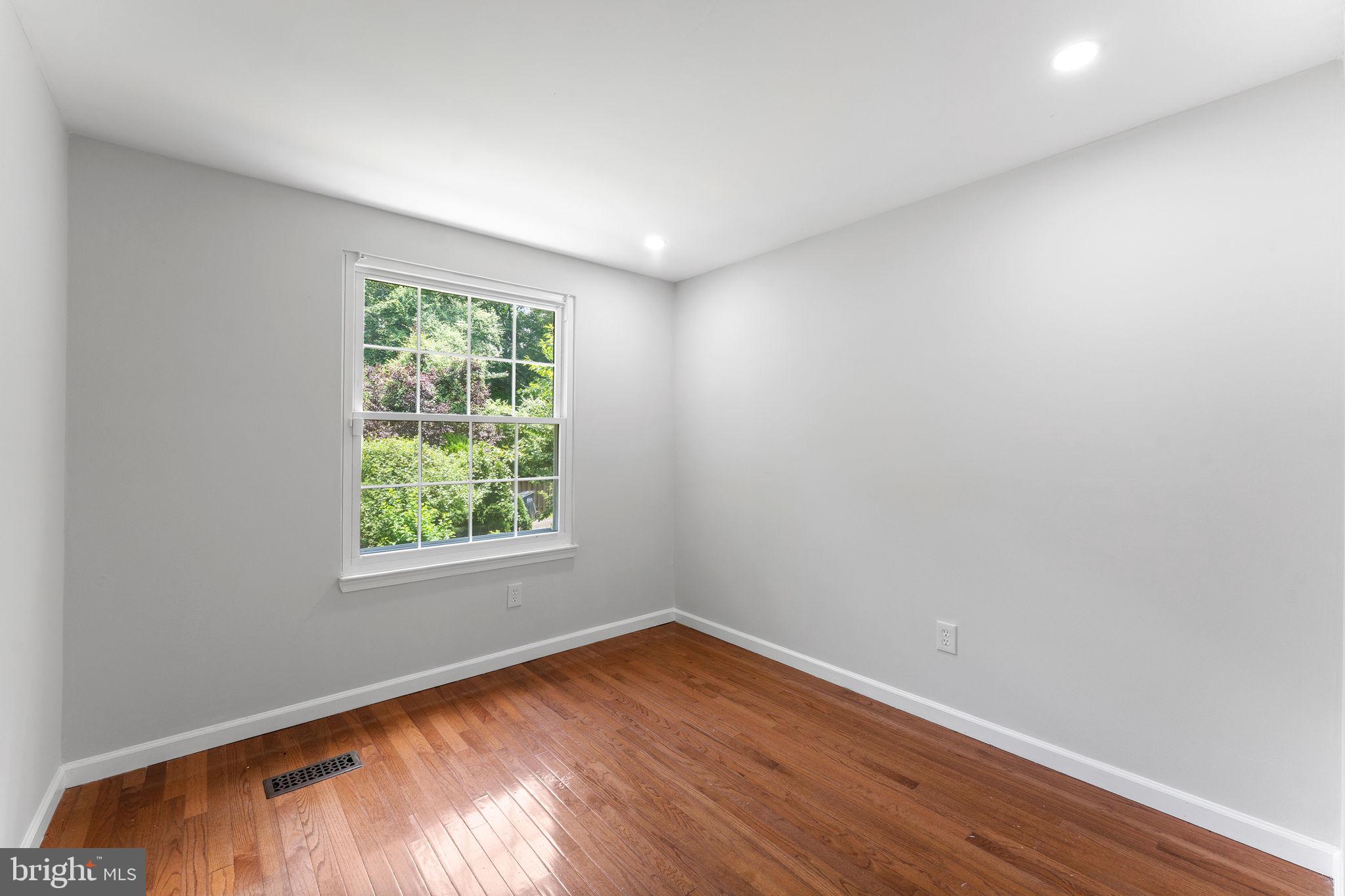 HUNTERS GLEN - Residential