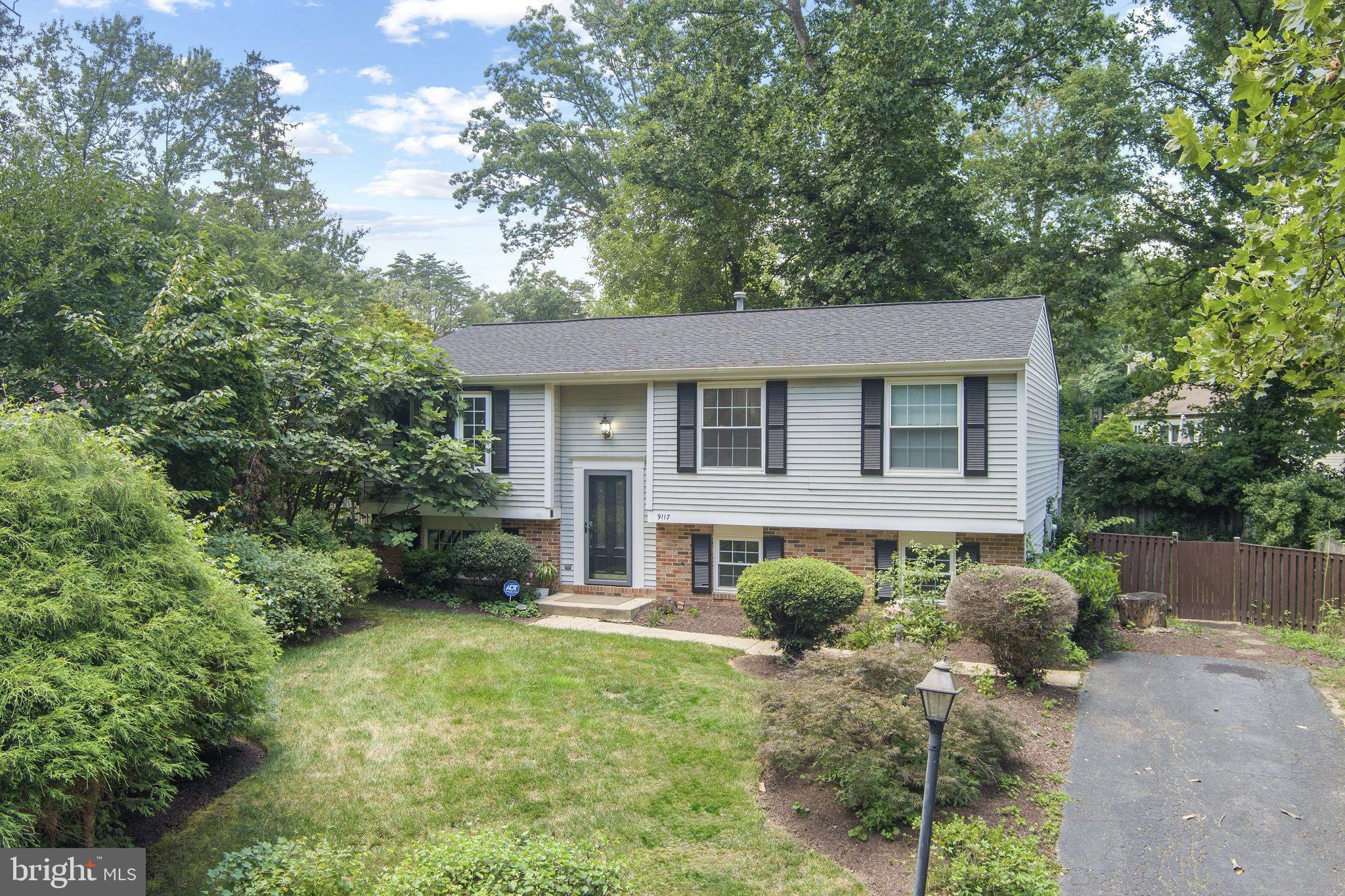 9117 HUNTING PINES PLACE