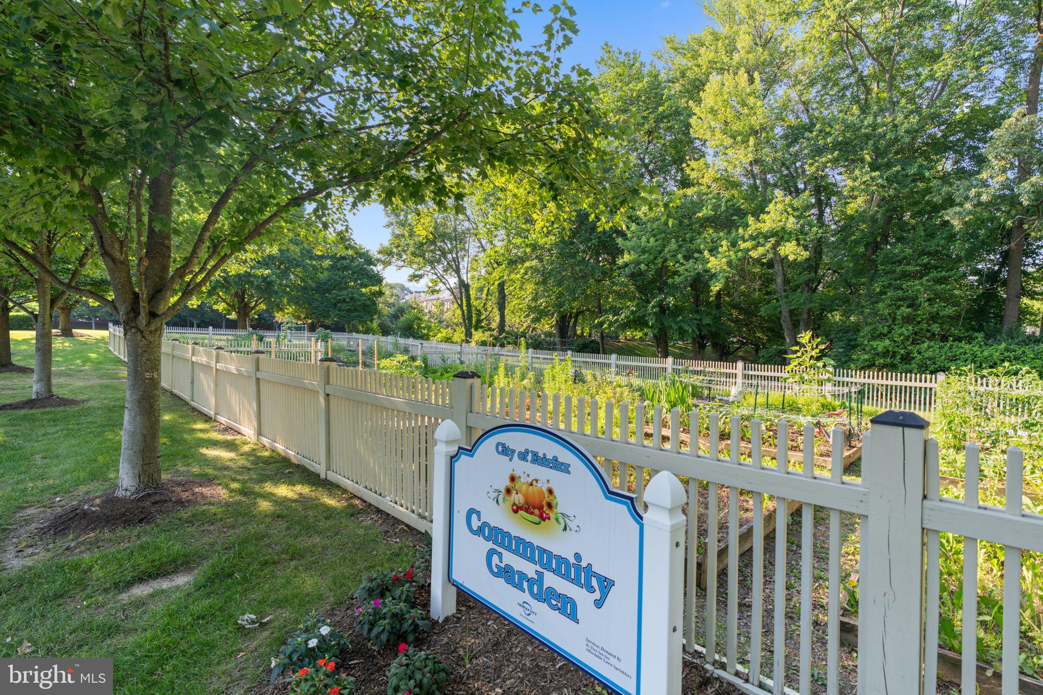 HUNTERS GLEN - Residential