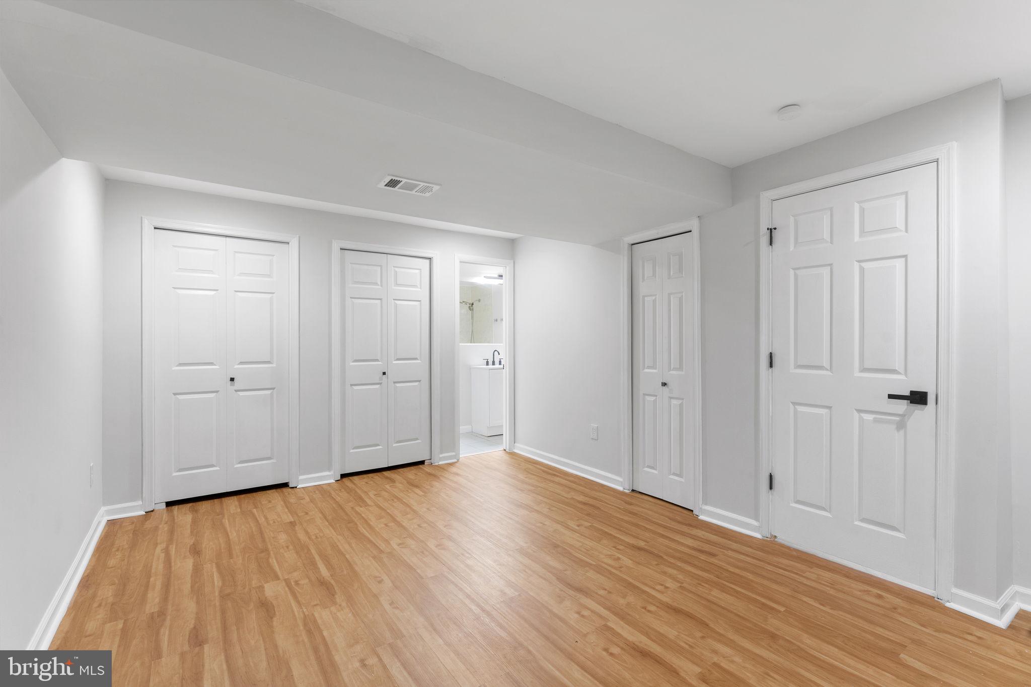 HUNTERS GLEN - Residential