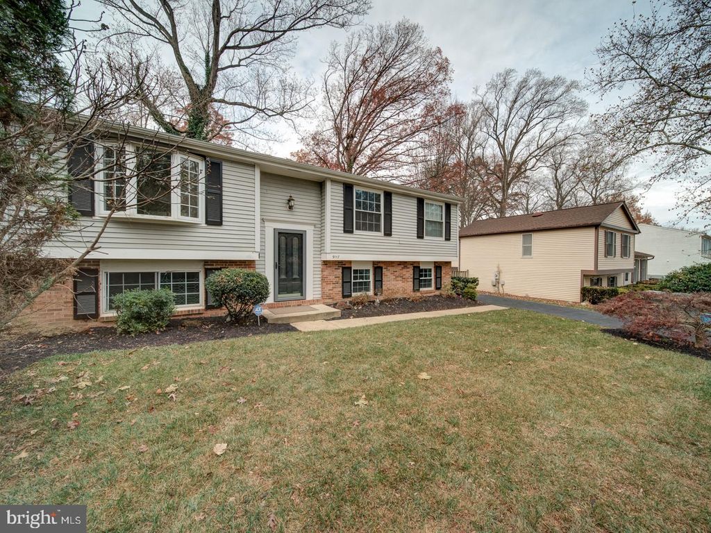 Photo of 9117 Hunting Pines Place, FAIRFAX, VA 22032 (MLS # VAFX2254800)