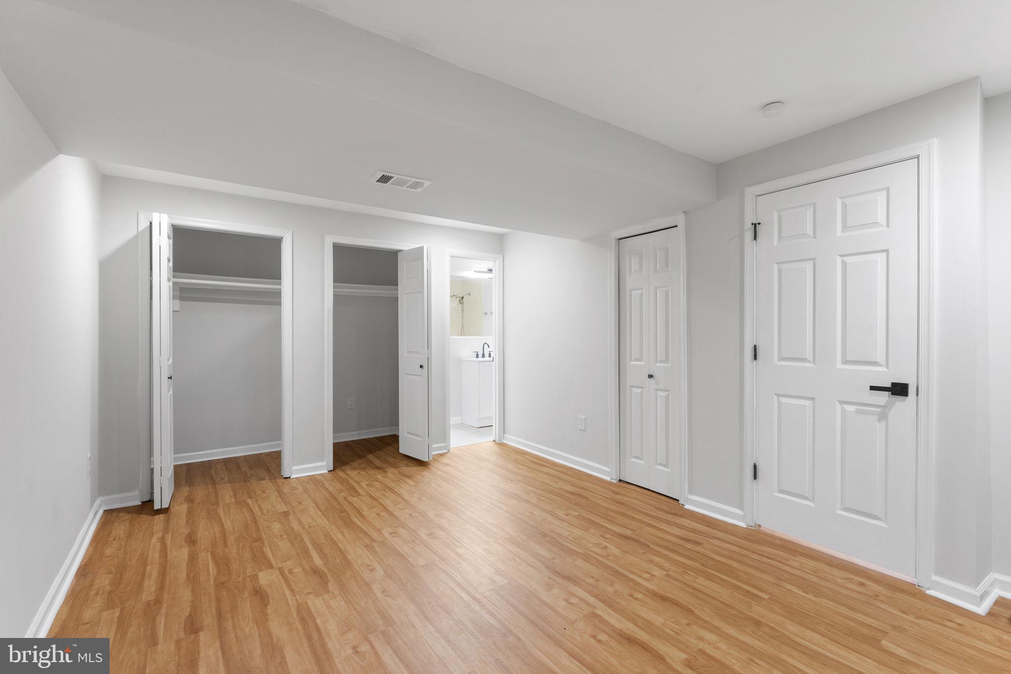 HUNTERS GLEN - Residential