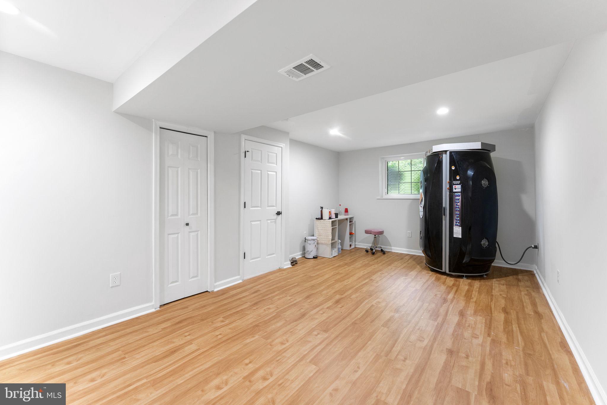 HUNTERS GLEN - Residential