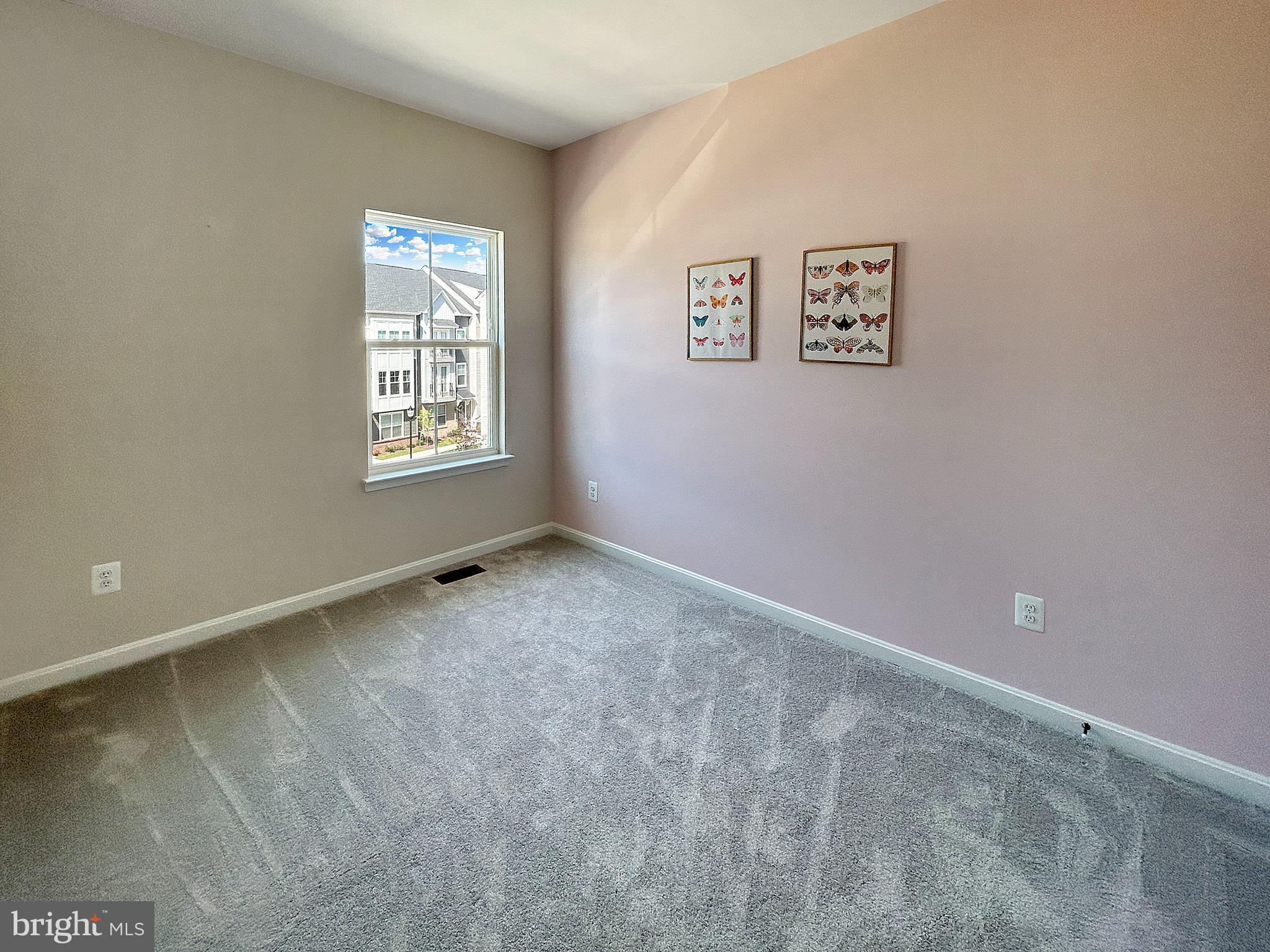 TOWNS AT MARKET COMMONS - Residential Lease