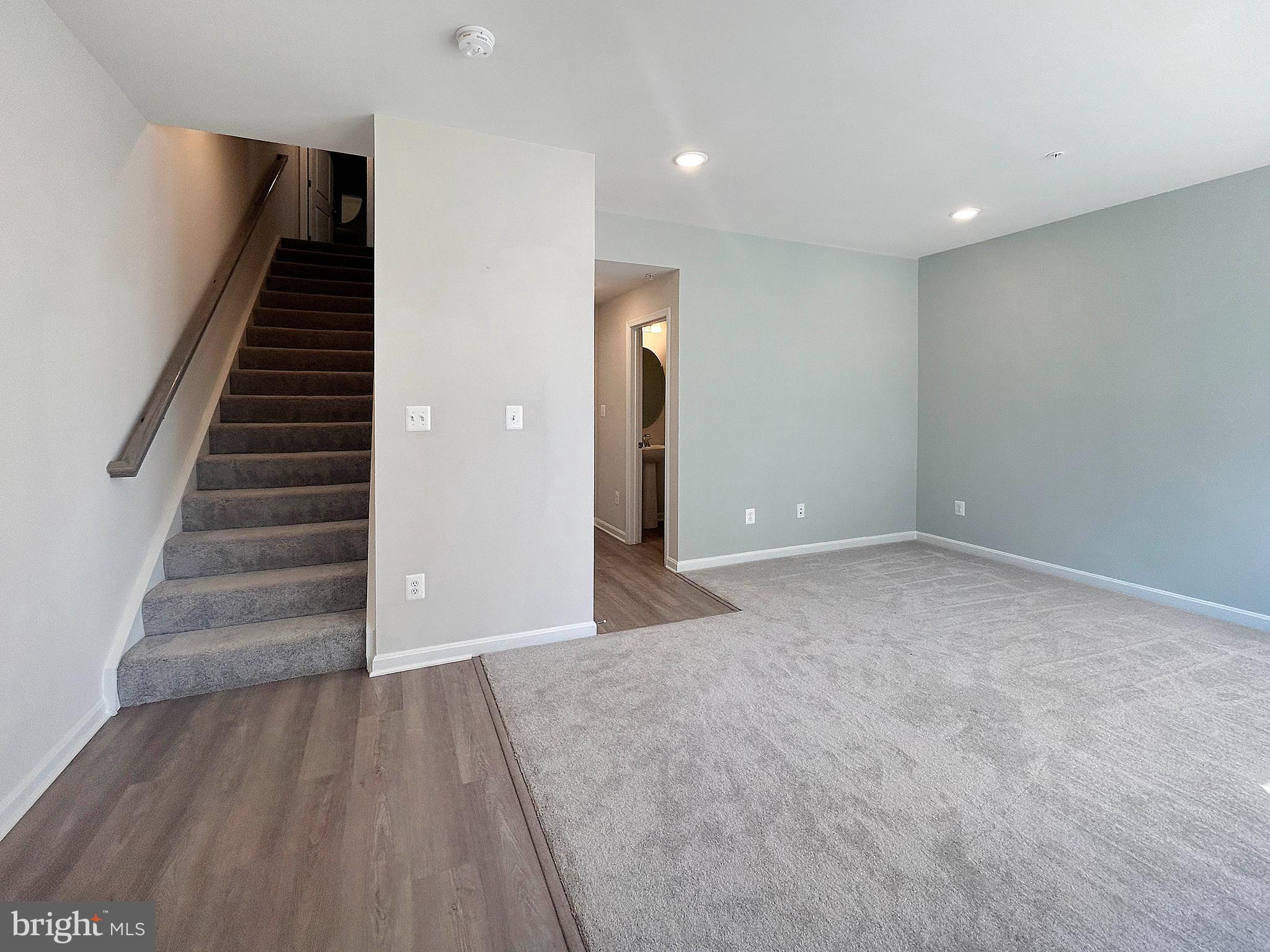 TOWNS AT MARKET COMMONS - Residential Lease