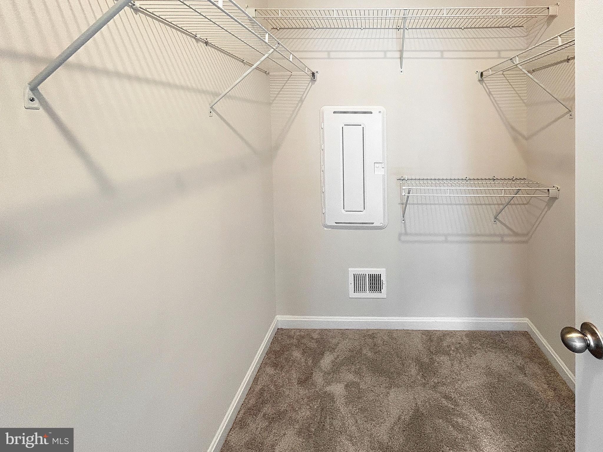 TOWNS AT MARKET COMMONS - Residential Lease