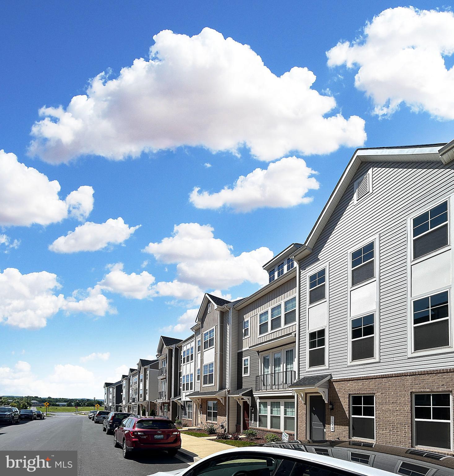 TOWNS AT MARKET COMMONS - Residential Lease