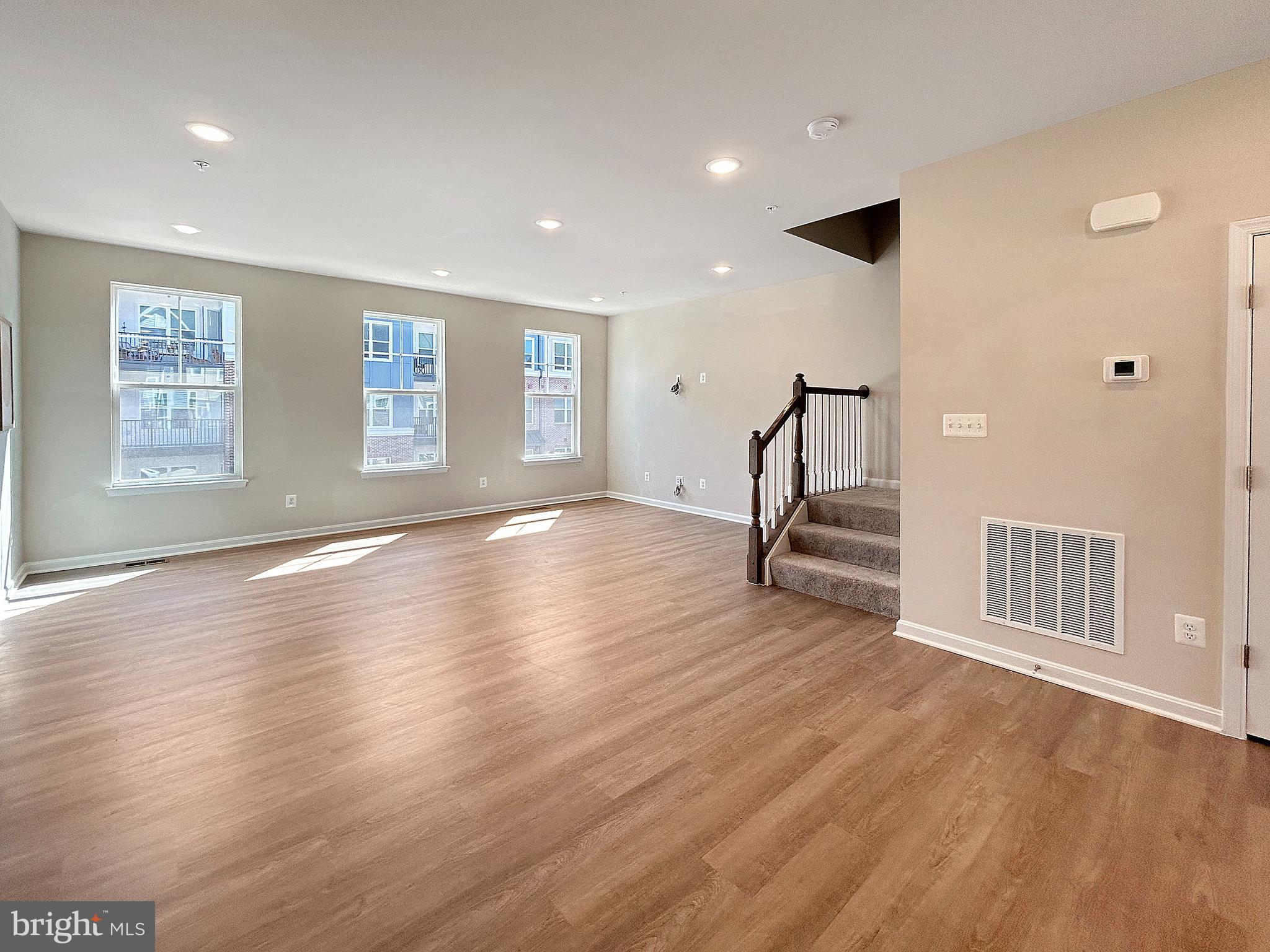 TOWNS AT MARKET COMMONS - Residential Lease