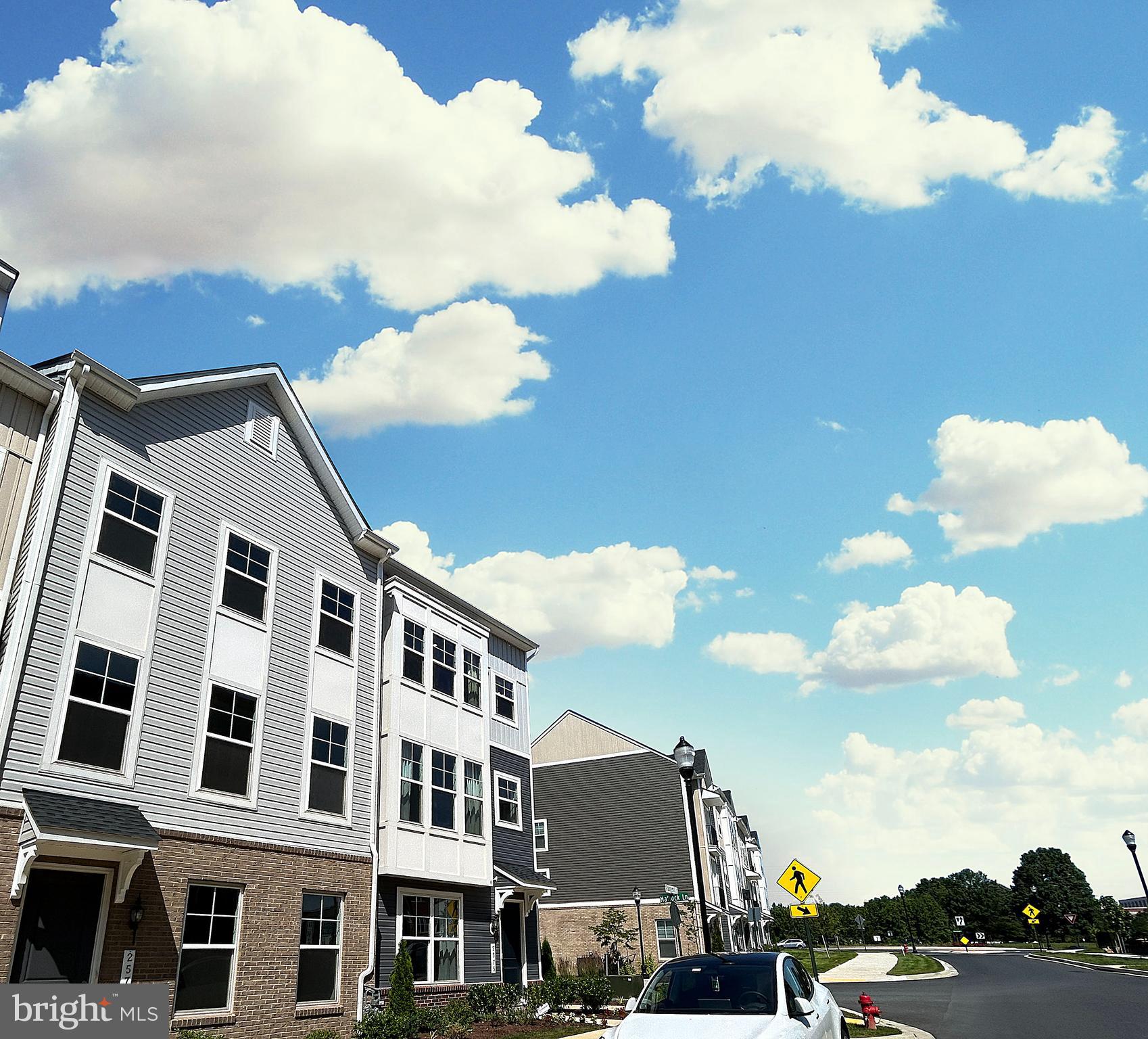 TOWNS AT MARKET COMMONS - Residential Lease