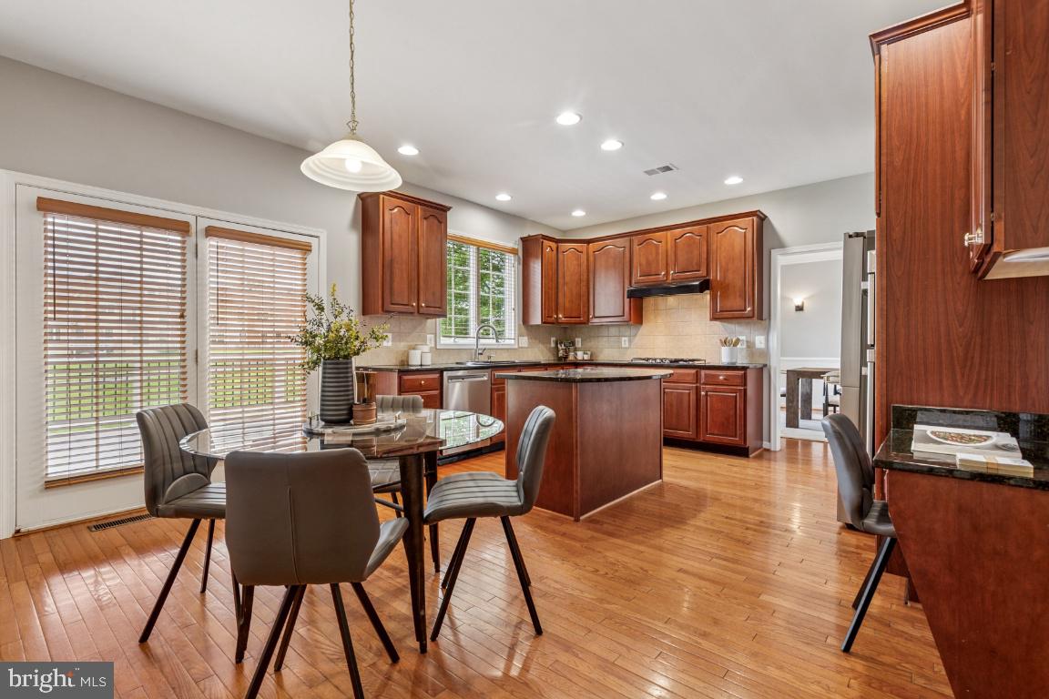 BELMONT COUNTRY CLUB - Residential