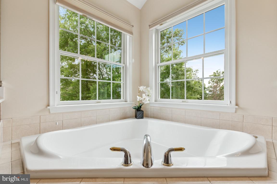 BELMONT COUNTRY CLUB - Residential