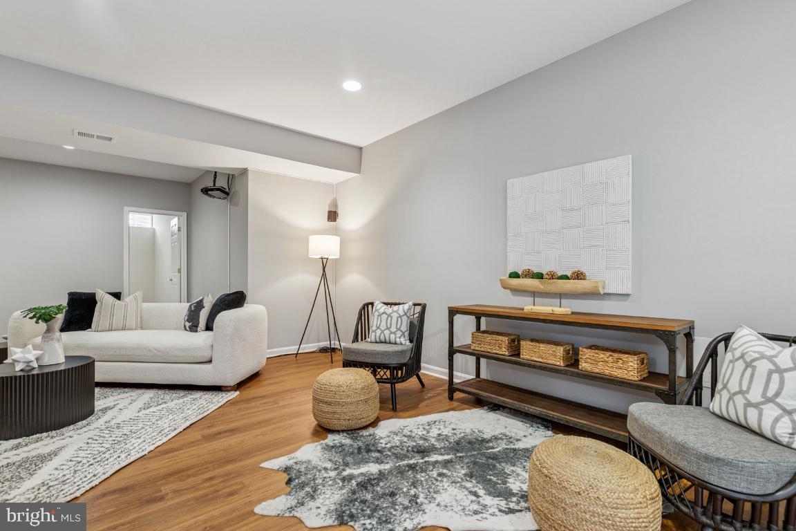 BELMONT COUNTRY CLUB - Residential