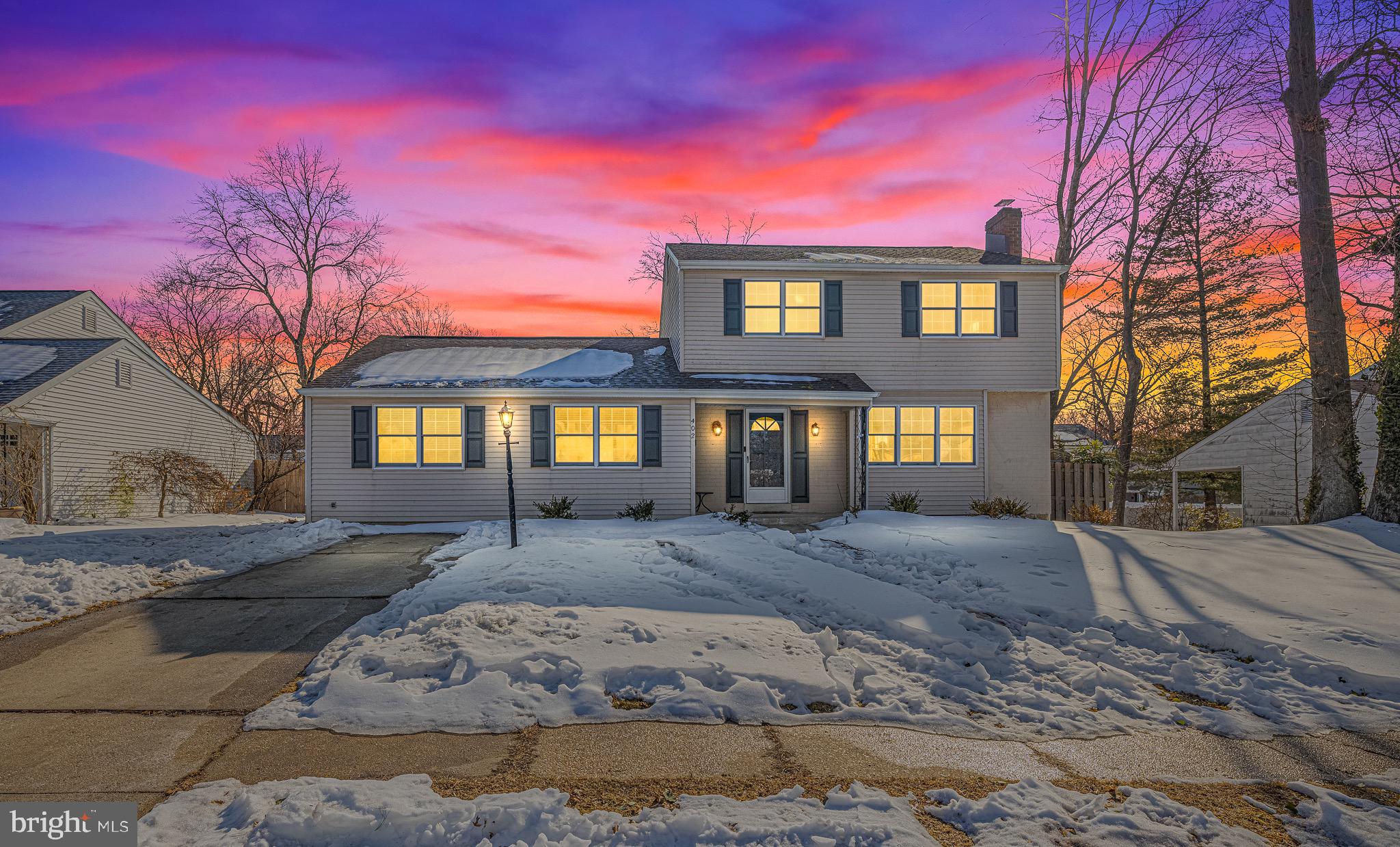 COLONIAL WOODS - Residential