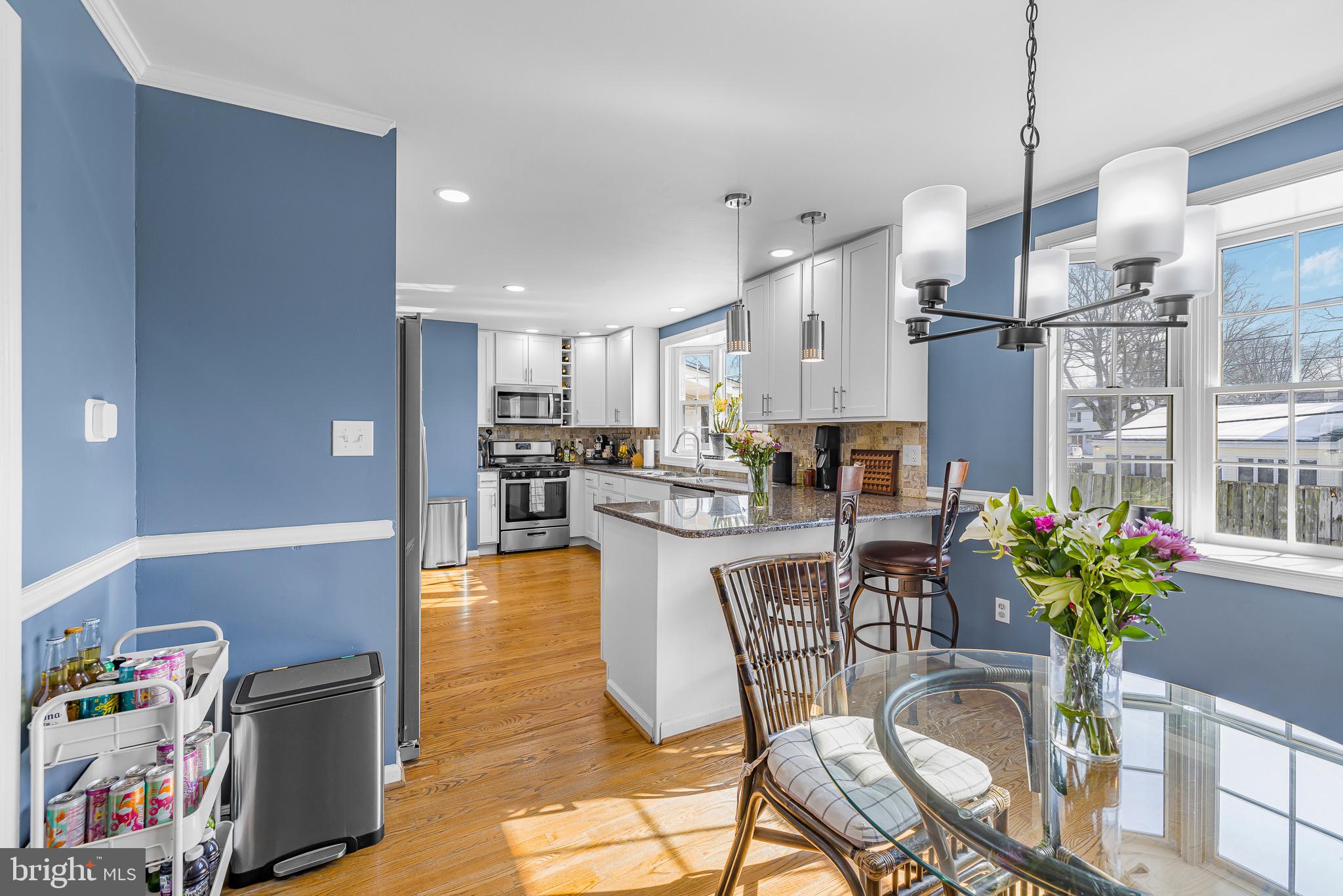 COLONIAL WOODS - Residential