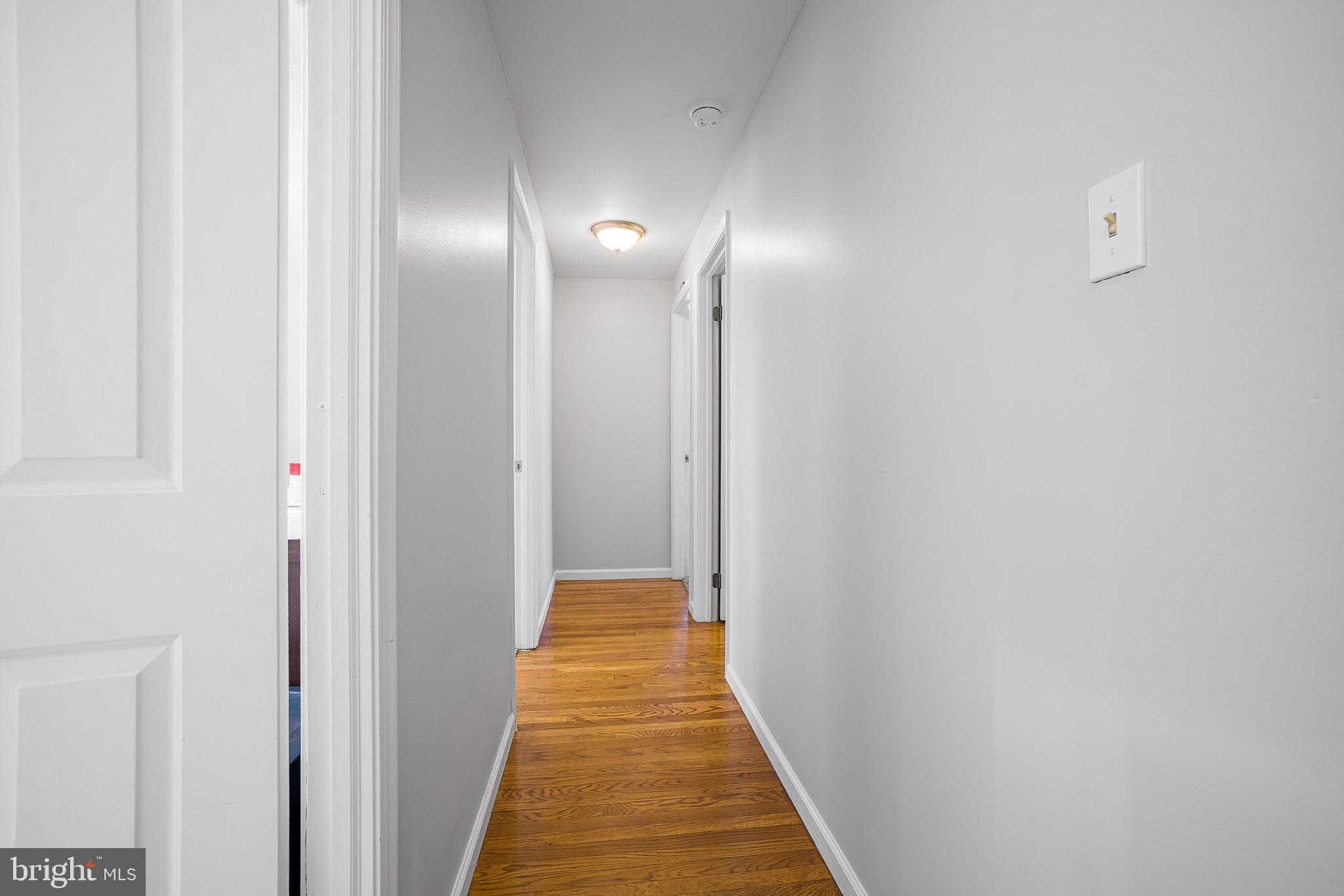 COLONIAL WOODS - Residential