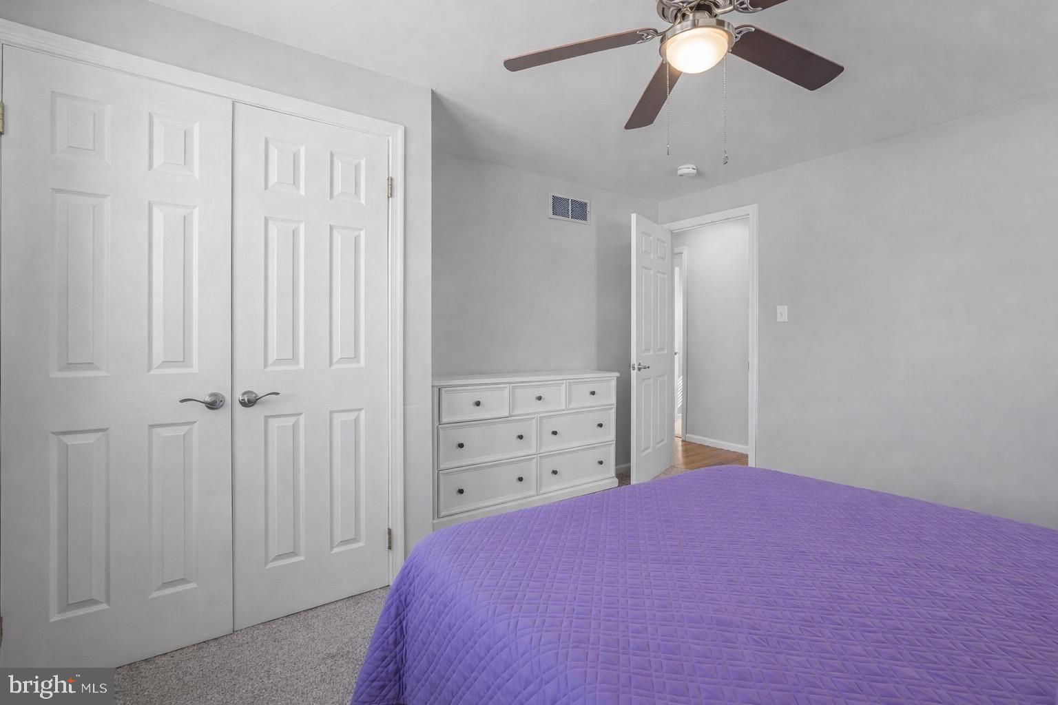 COLONIAL WOODS - Residential