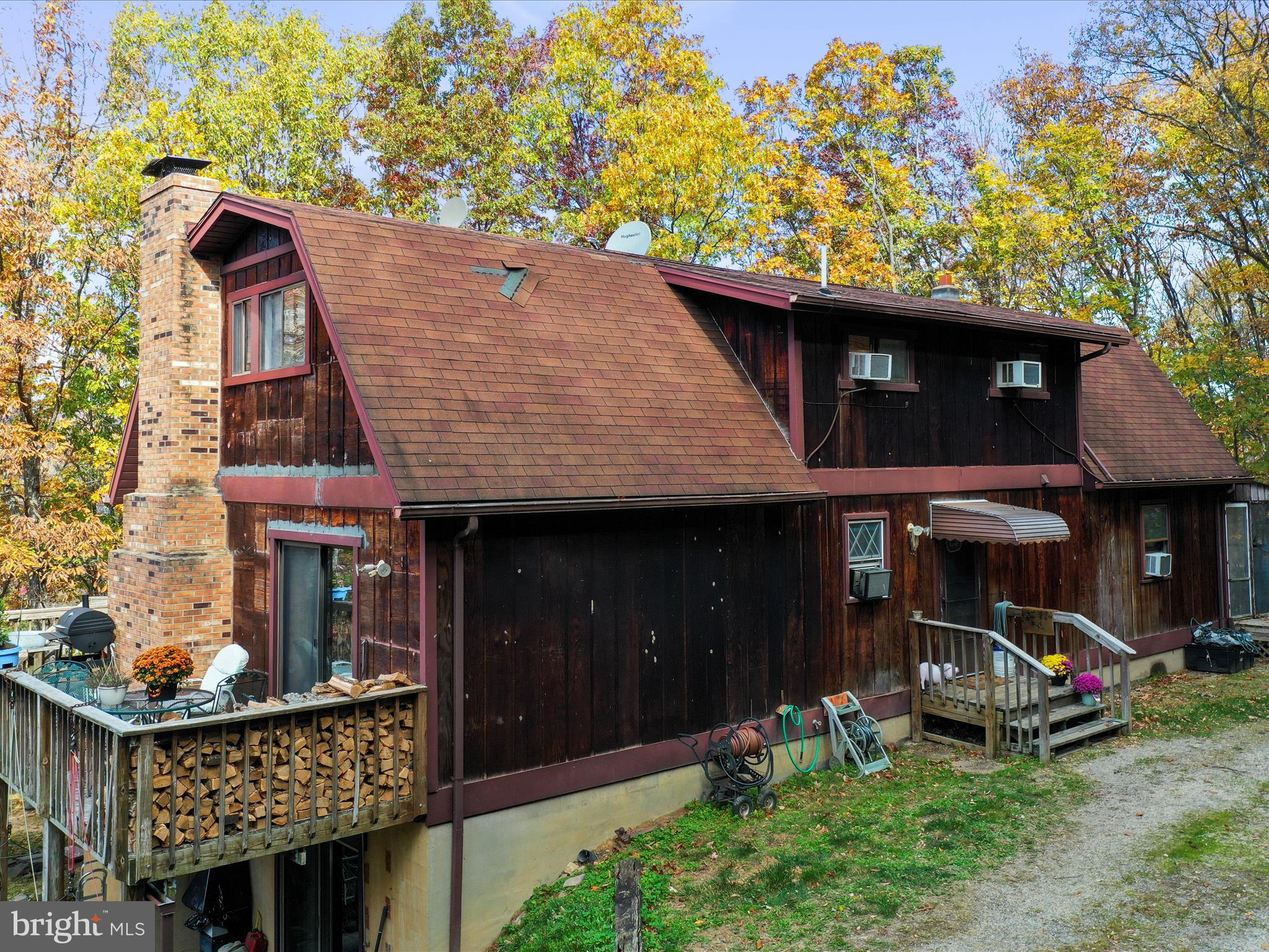 831 STEPHENS LANE