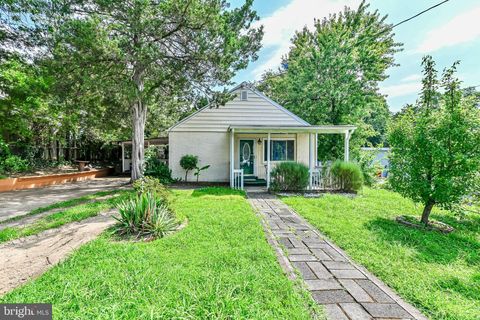 7421 HOWARD COURT FALLS CHURCH VA 22043