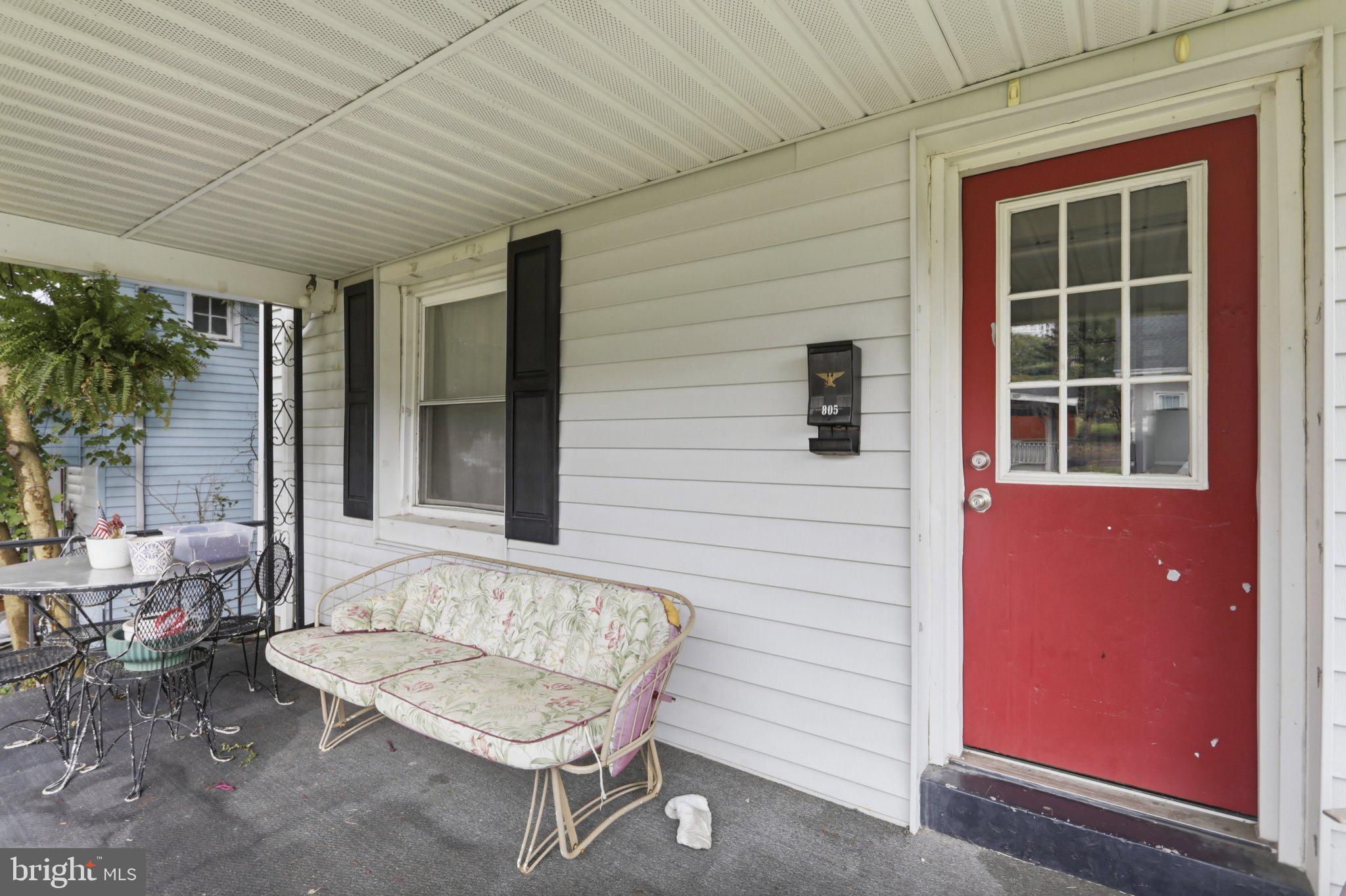 805 FAYETTE STREET