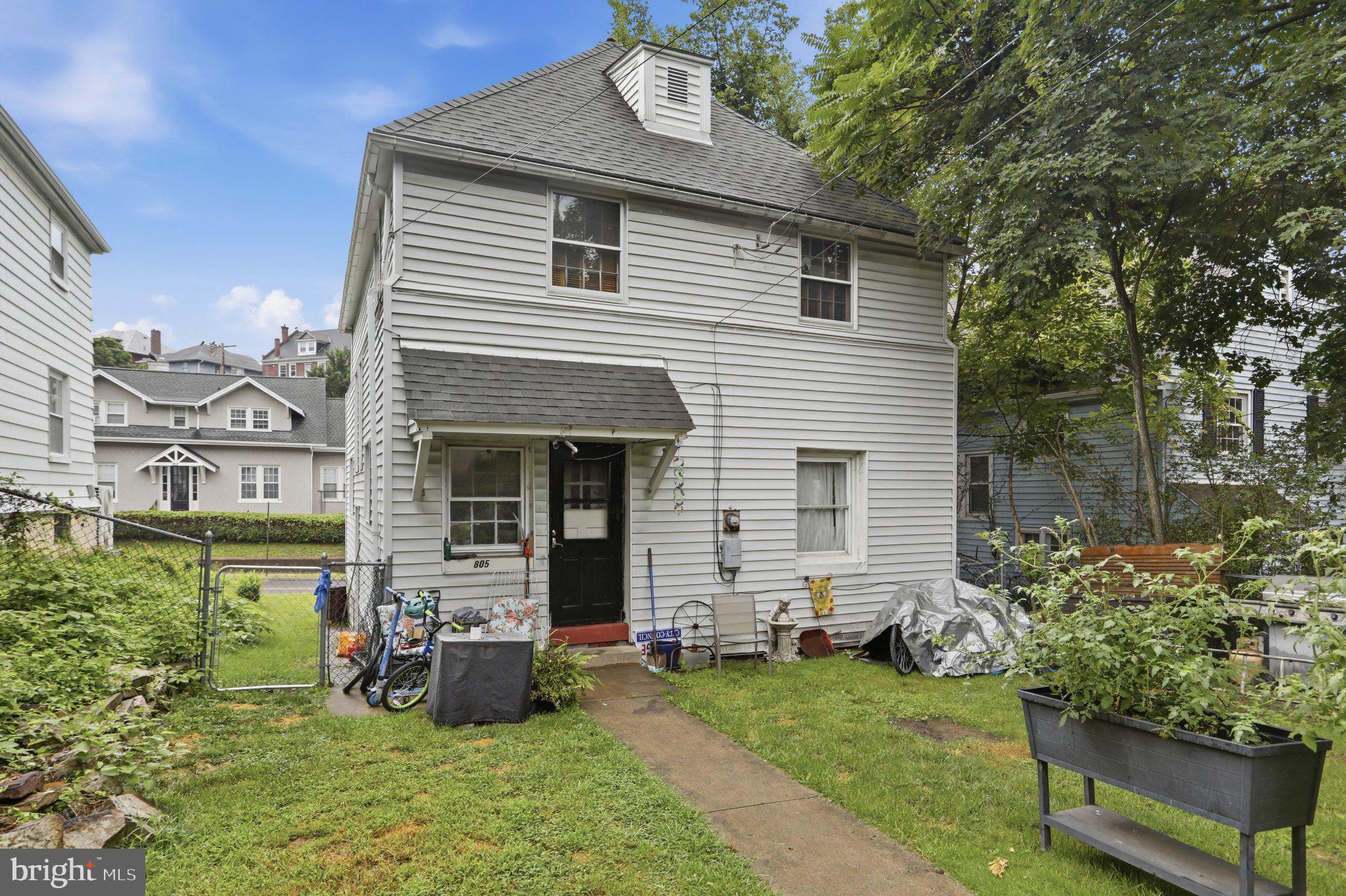 805 FAYETTE STREET